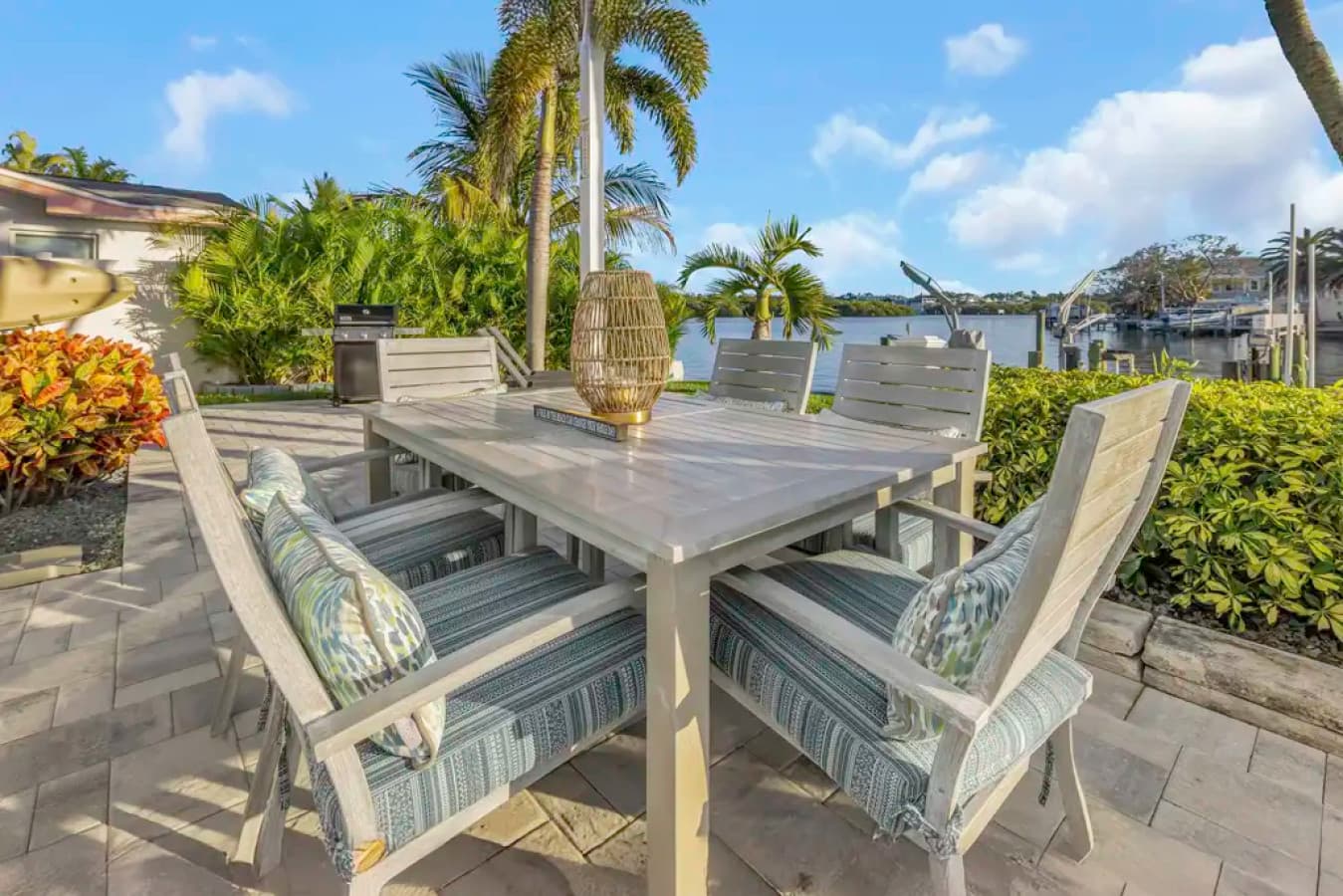VA-outdoor-dining-area-3.jpeg