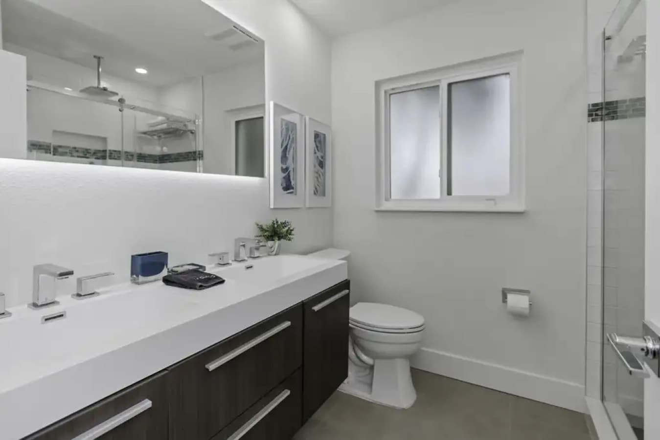 VA-DS-bathroom.jpeg
