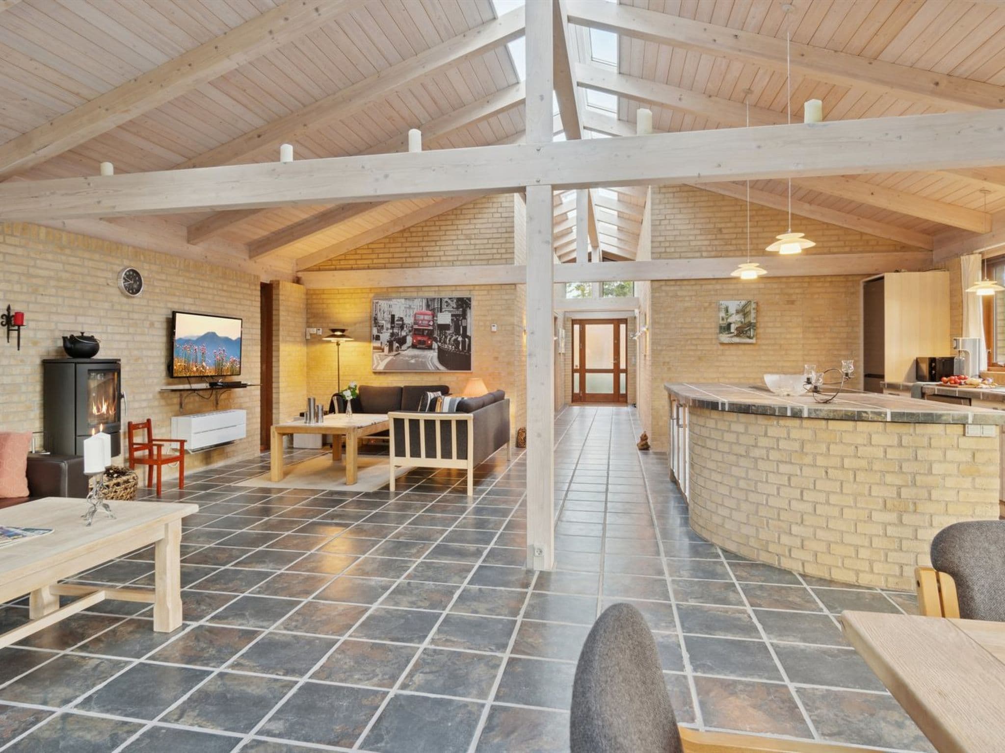 Kitchen / Dining Room