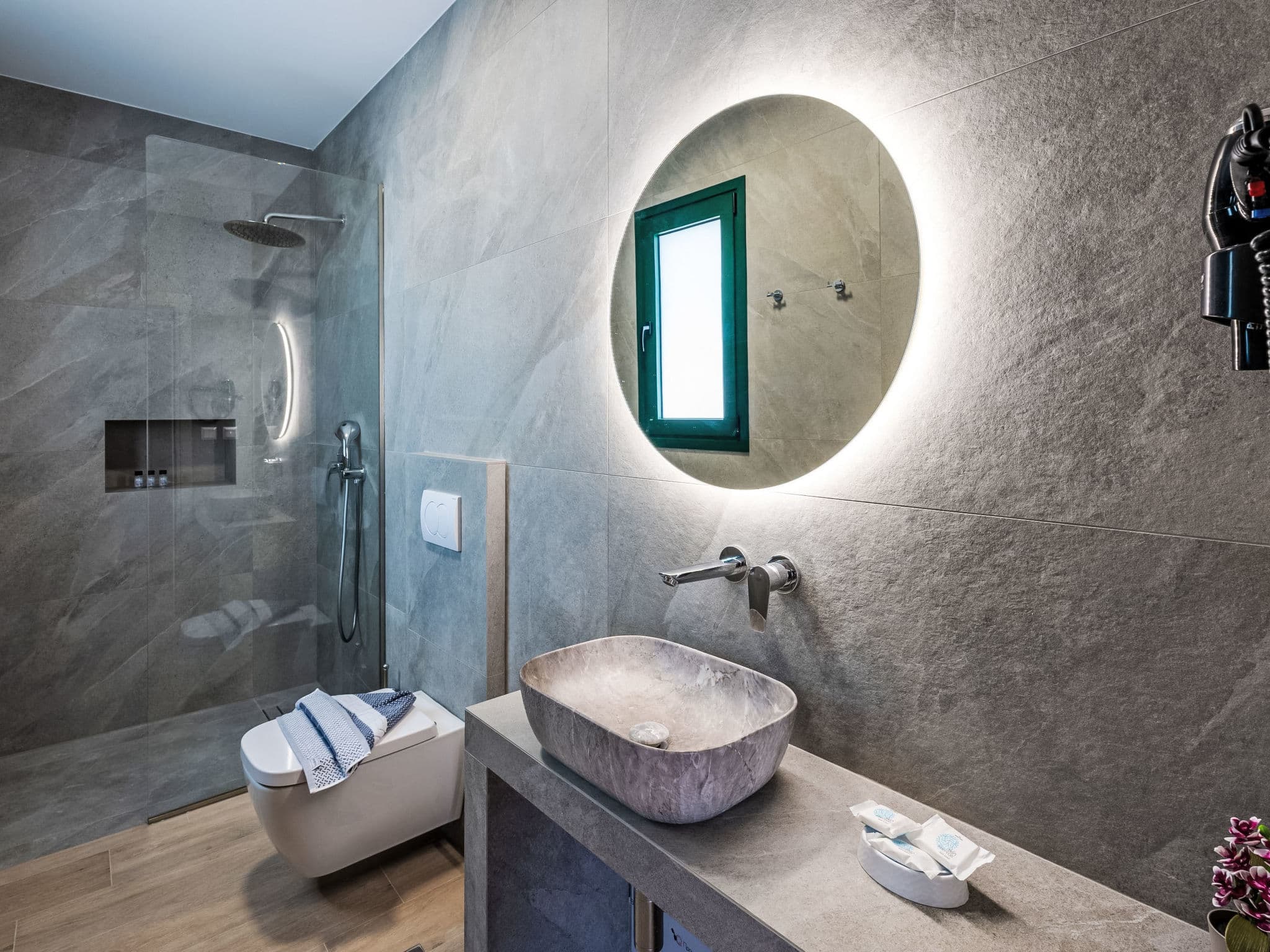 Bathroom / Wellness
