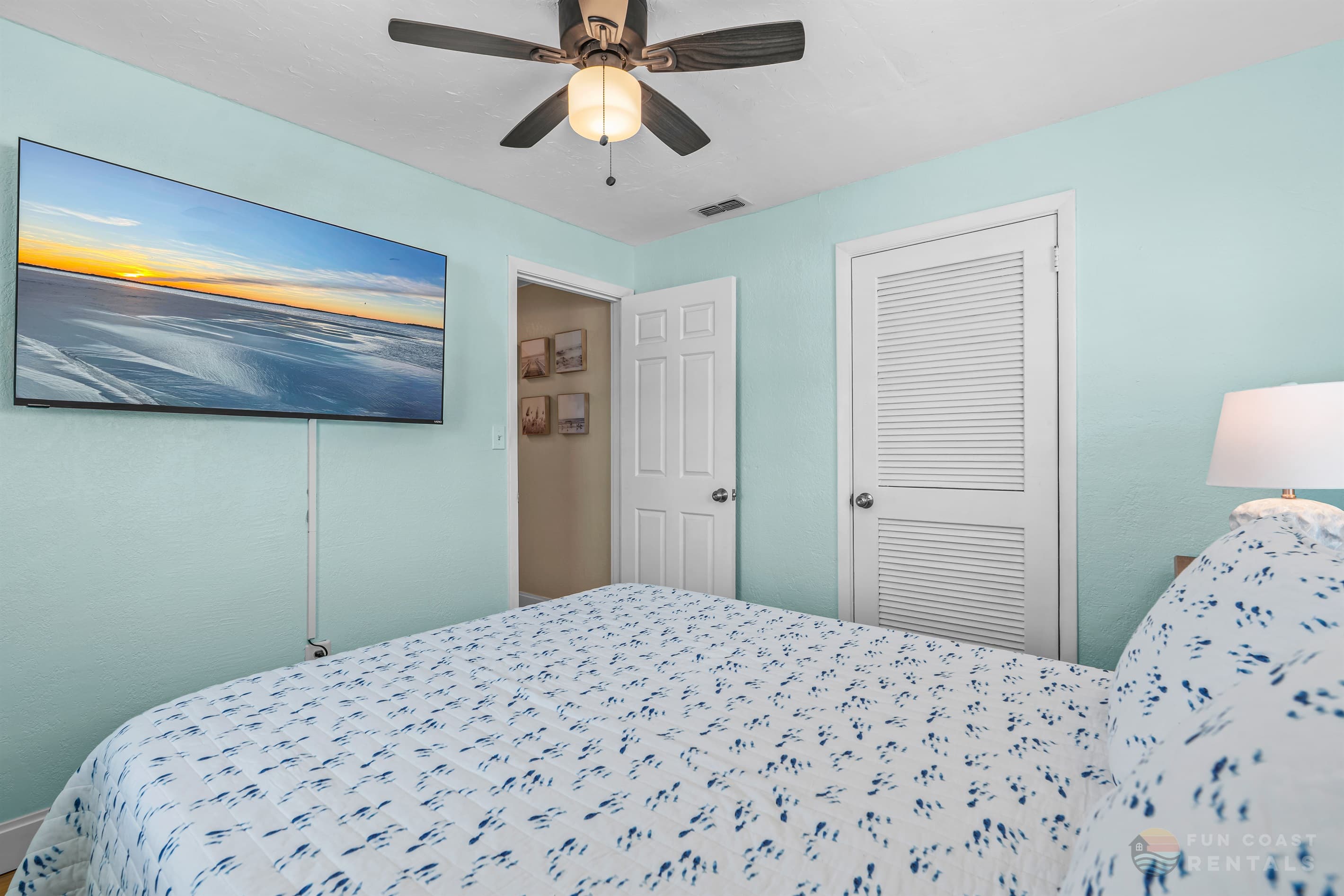 Queen Bedroom with Smart TV!