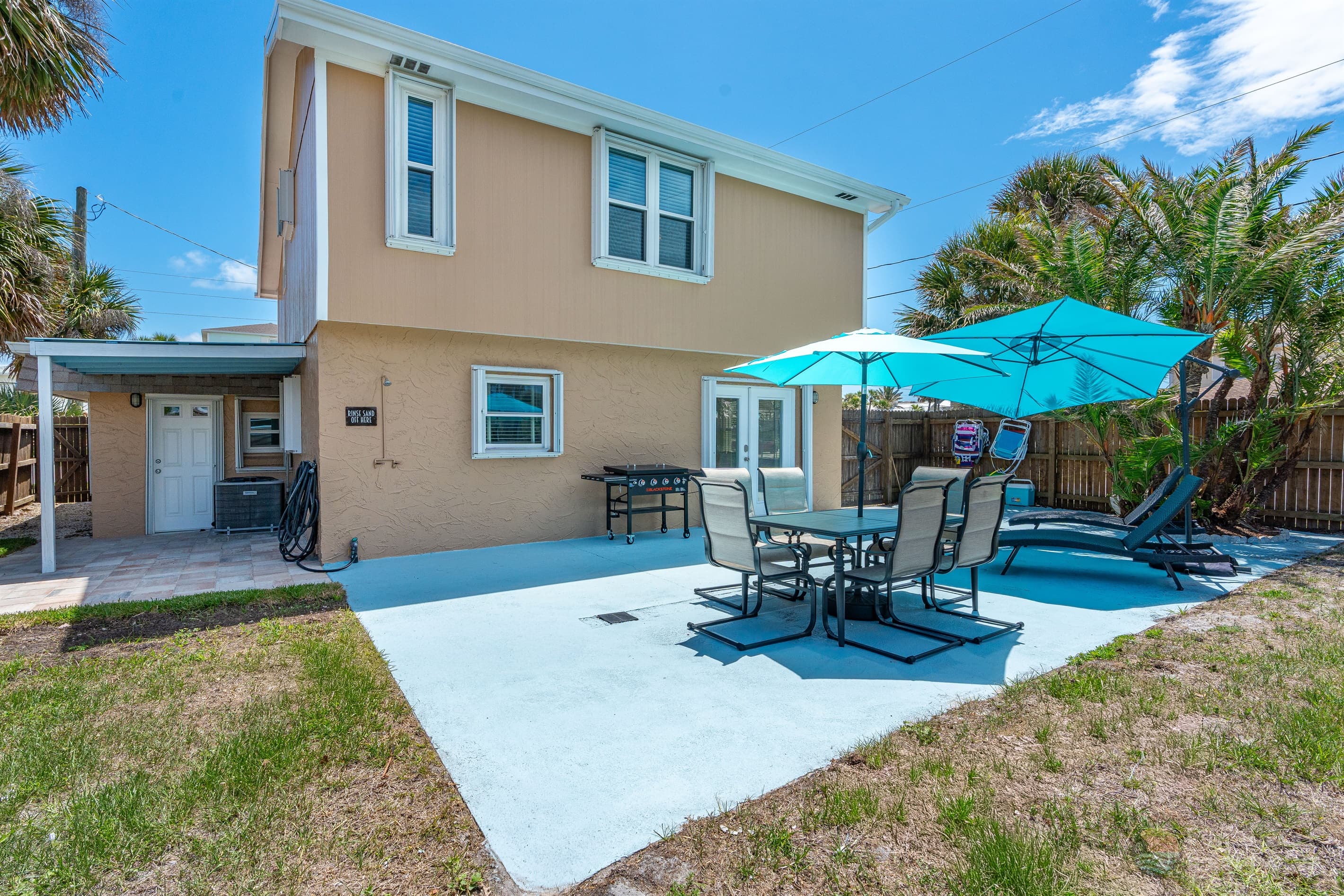 Spacious Open Air Patio!