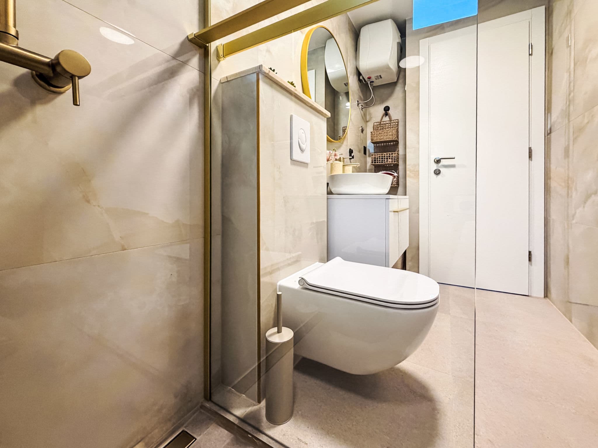 Bathroom / Wellness