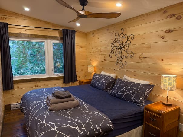 Bedroom 2 (King)