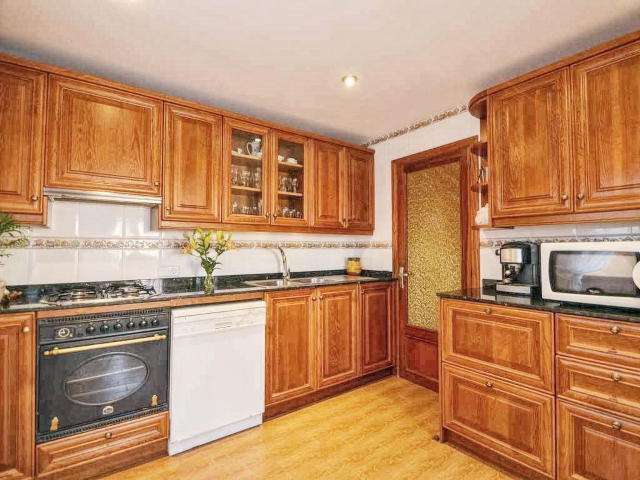 Gallery Image 18