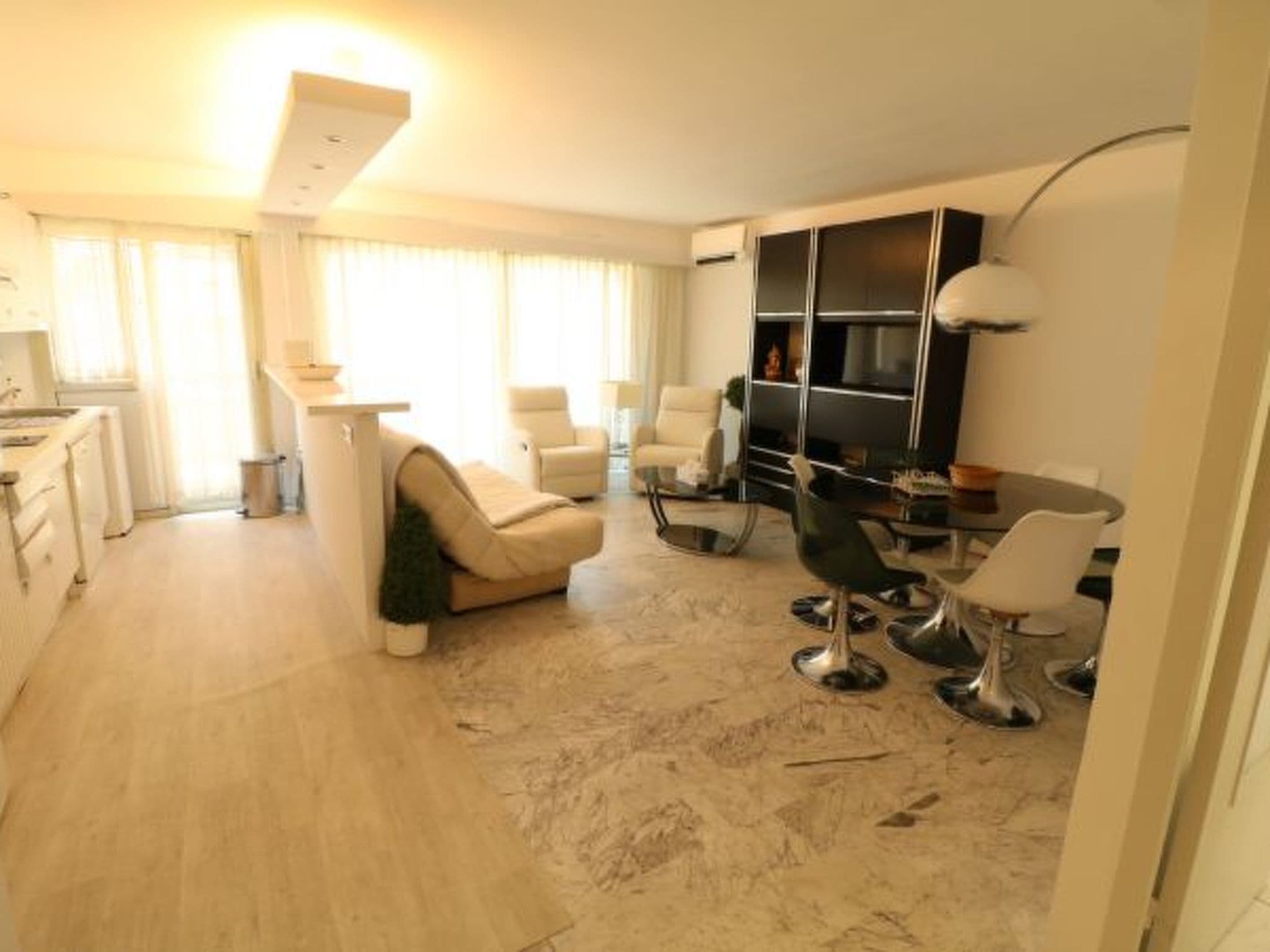 Gallery Image 12
