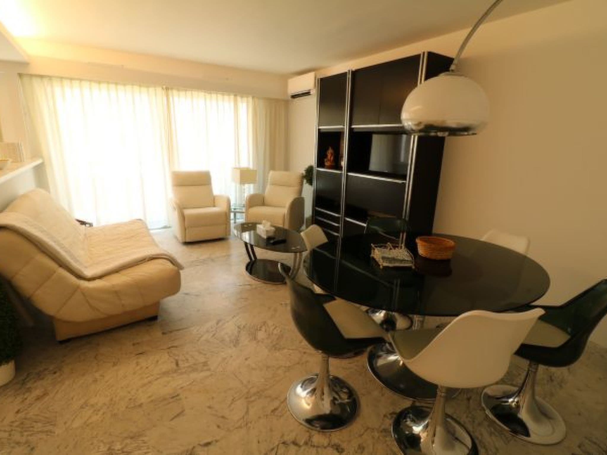Gallery Image 13
