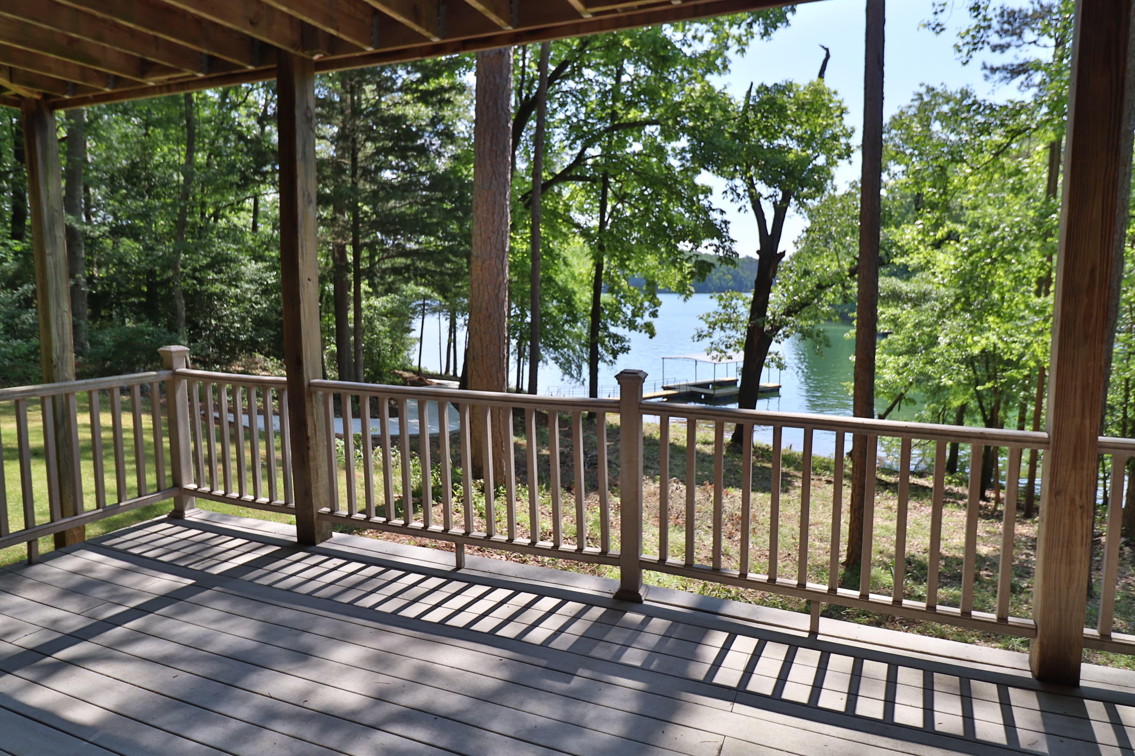 Lakefront Gem - Lower Deck View