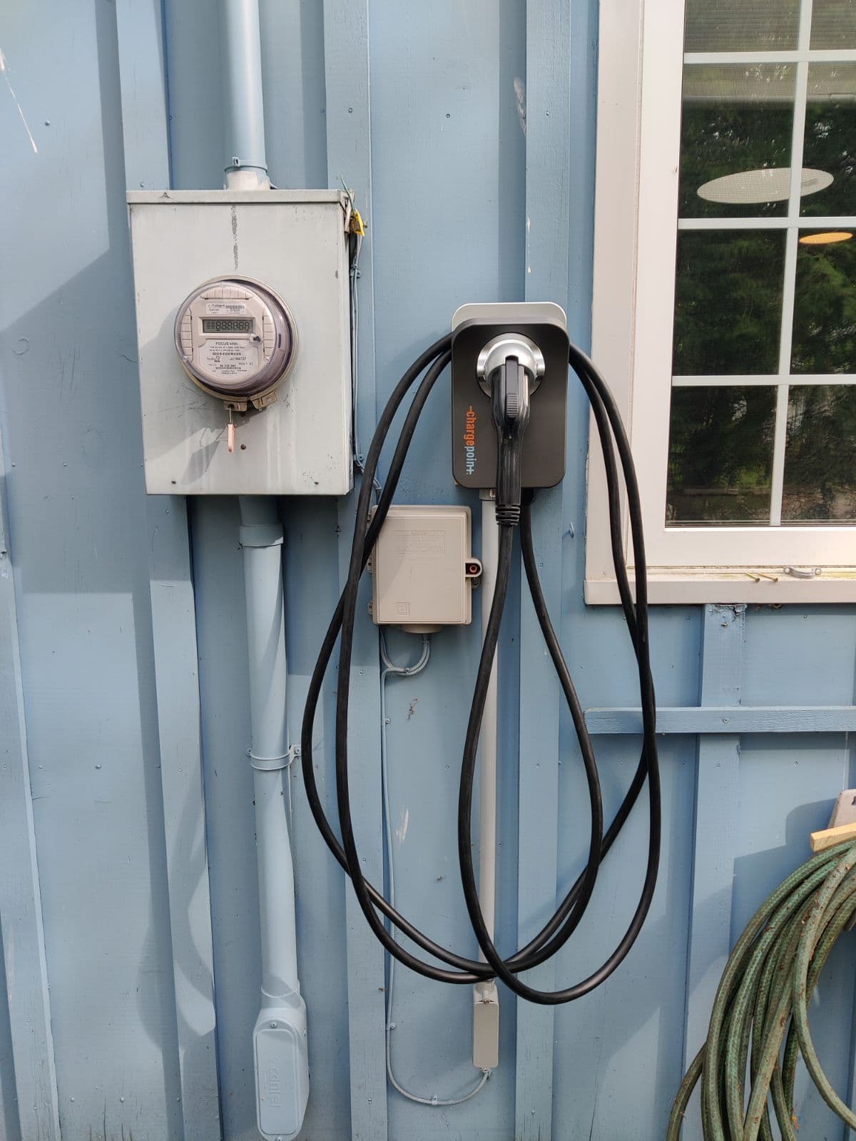 Plug in, unwind, and explore without worry. Your car—and your peace of mind—are fully charged. Arrive low. Leave full. Simple as that. Level 2 Electric car charger -Tesla needs an adapter. Charge Point J1772 connector 7.5 kw