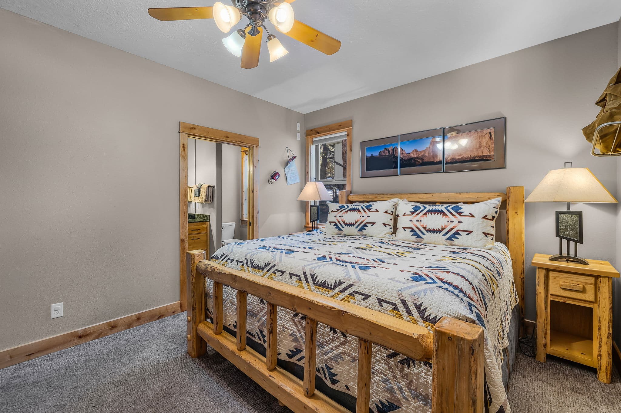 sunriver-vacation-rental-king-suite.jpg