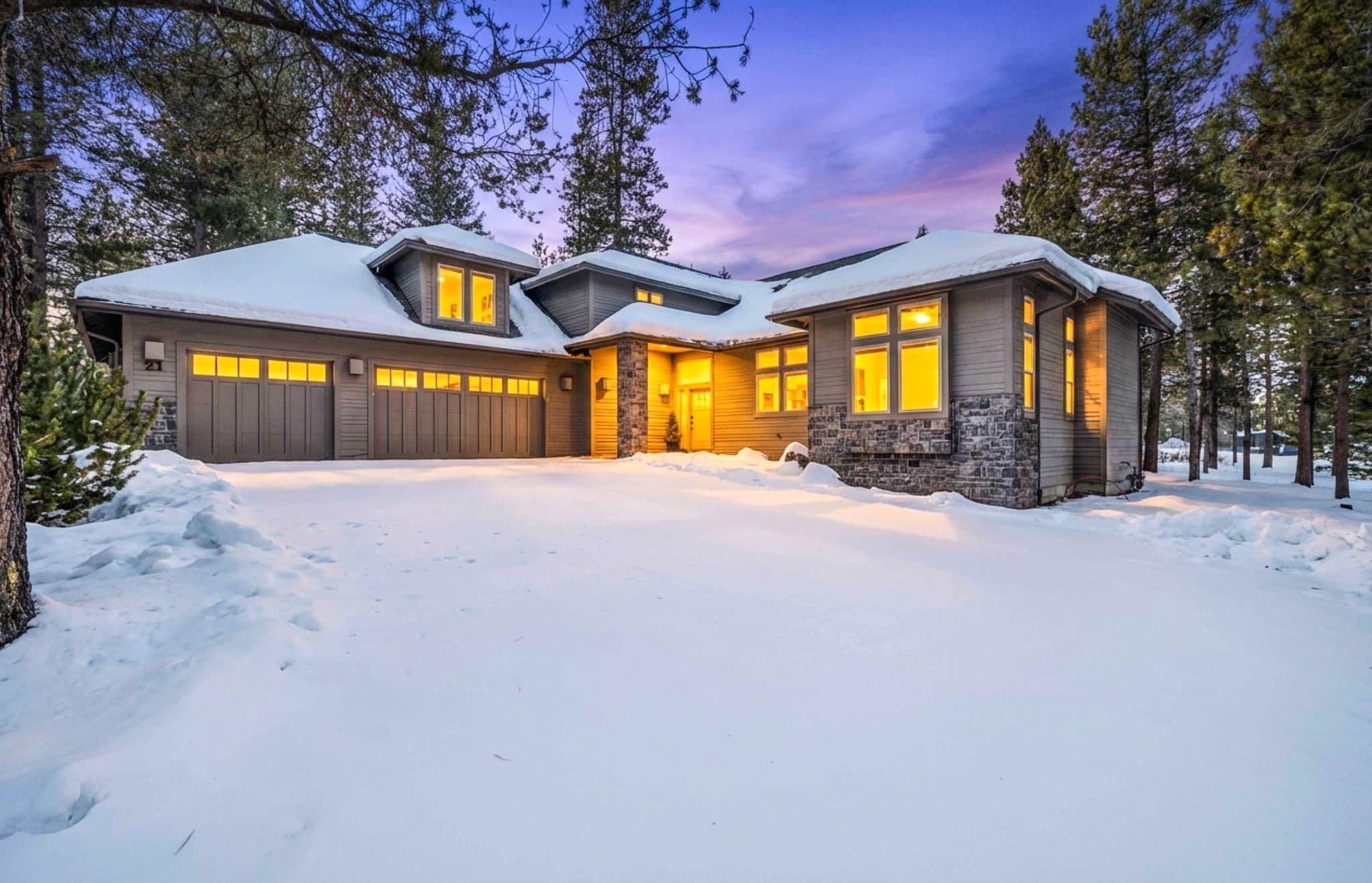 sunriver-luxury-lodge-exterior.jpg