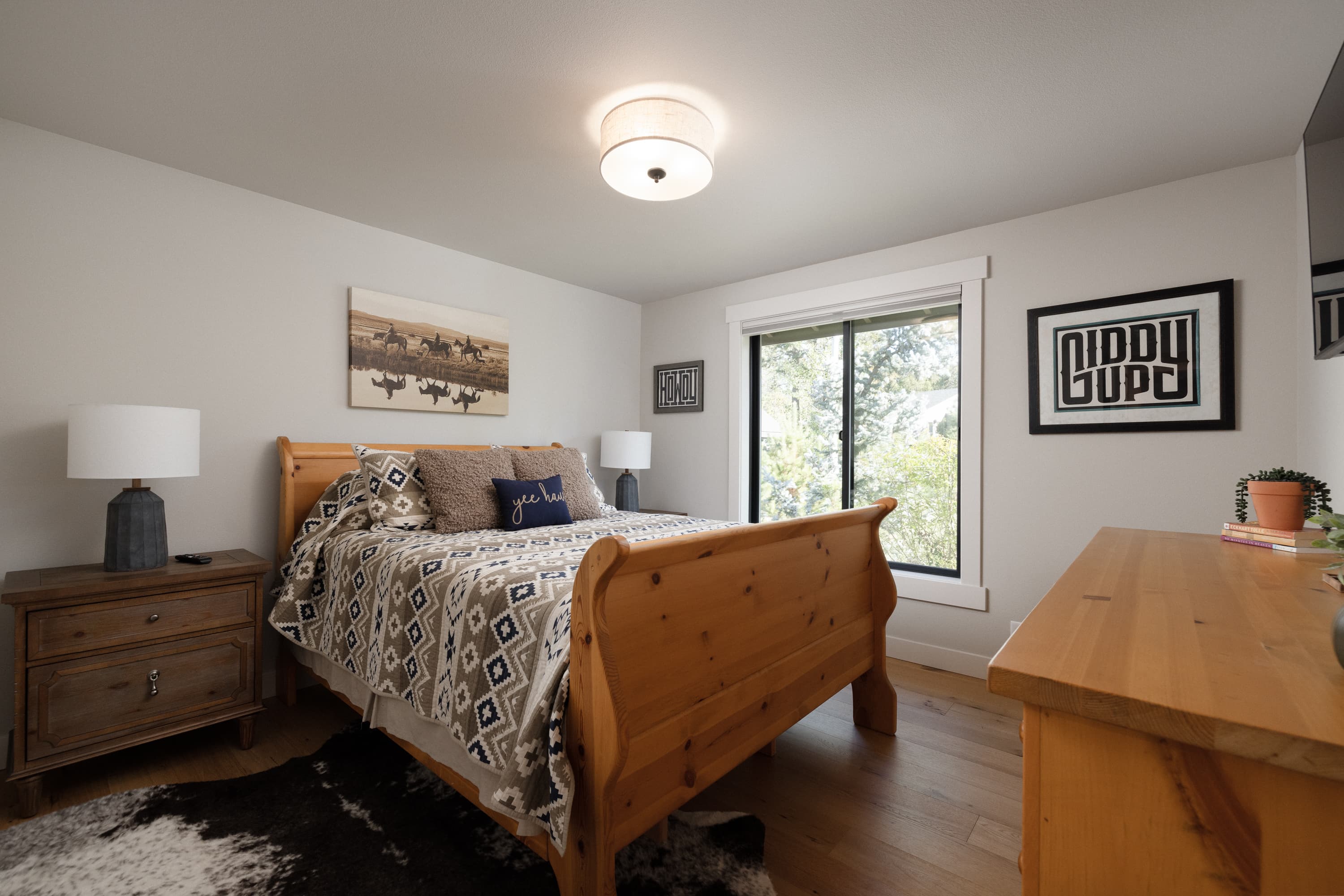 Queen Bedroom