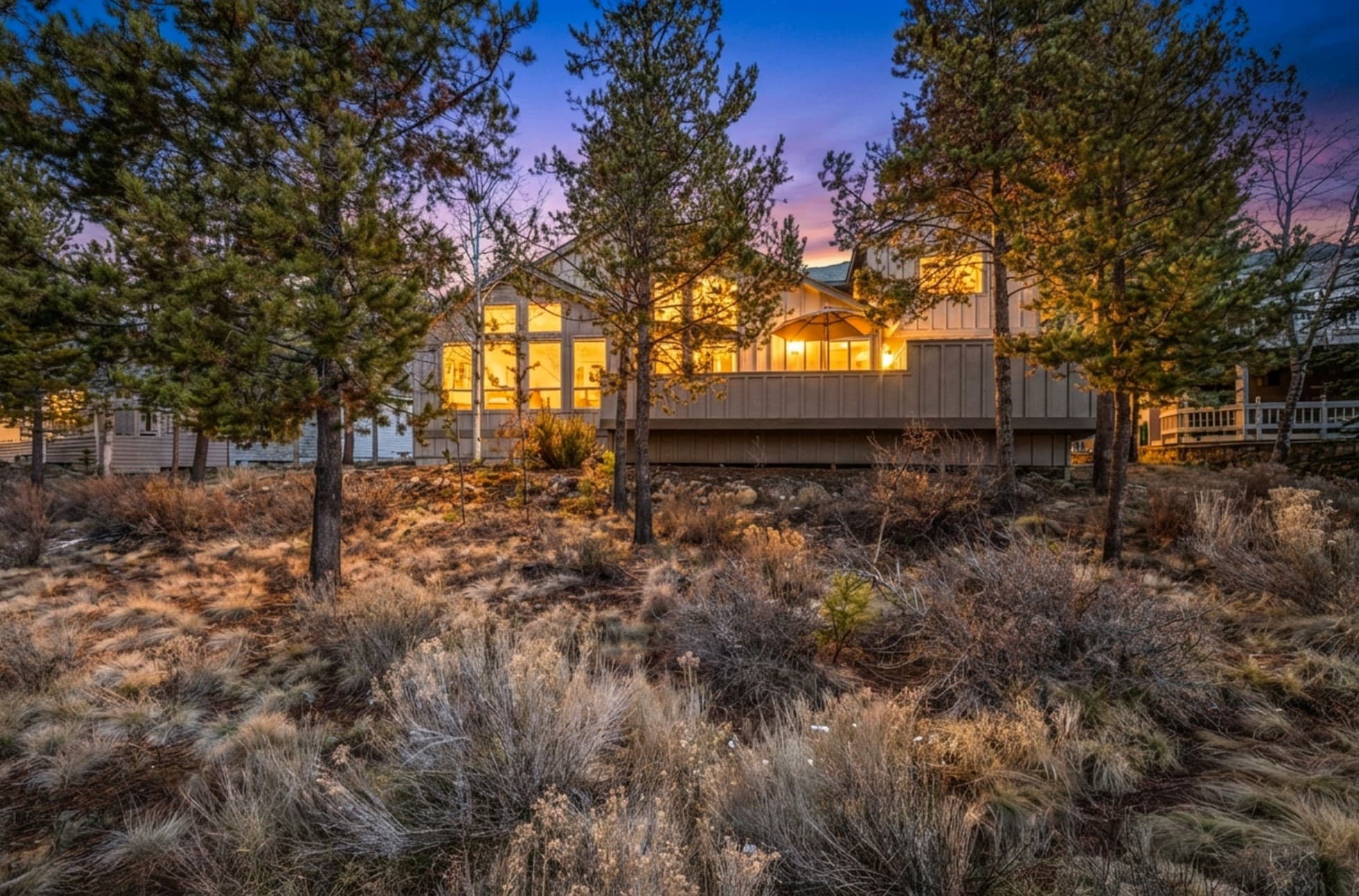 sunriver-luxury-lodge-exterior.jpg