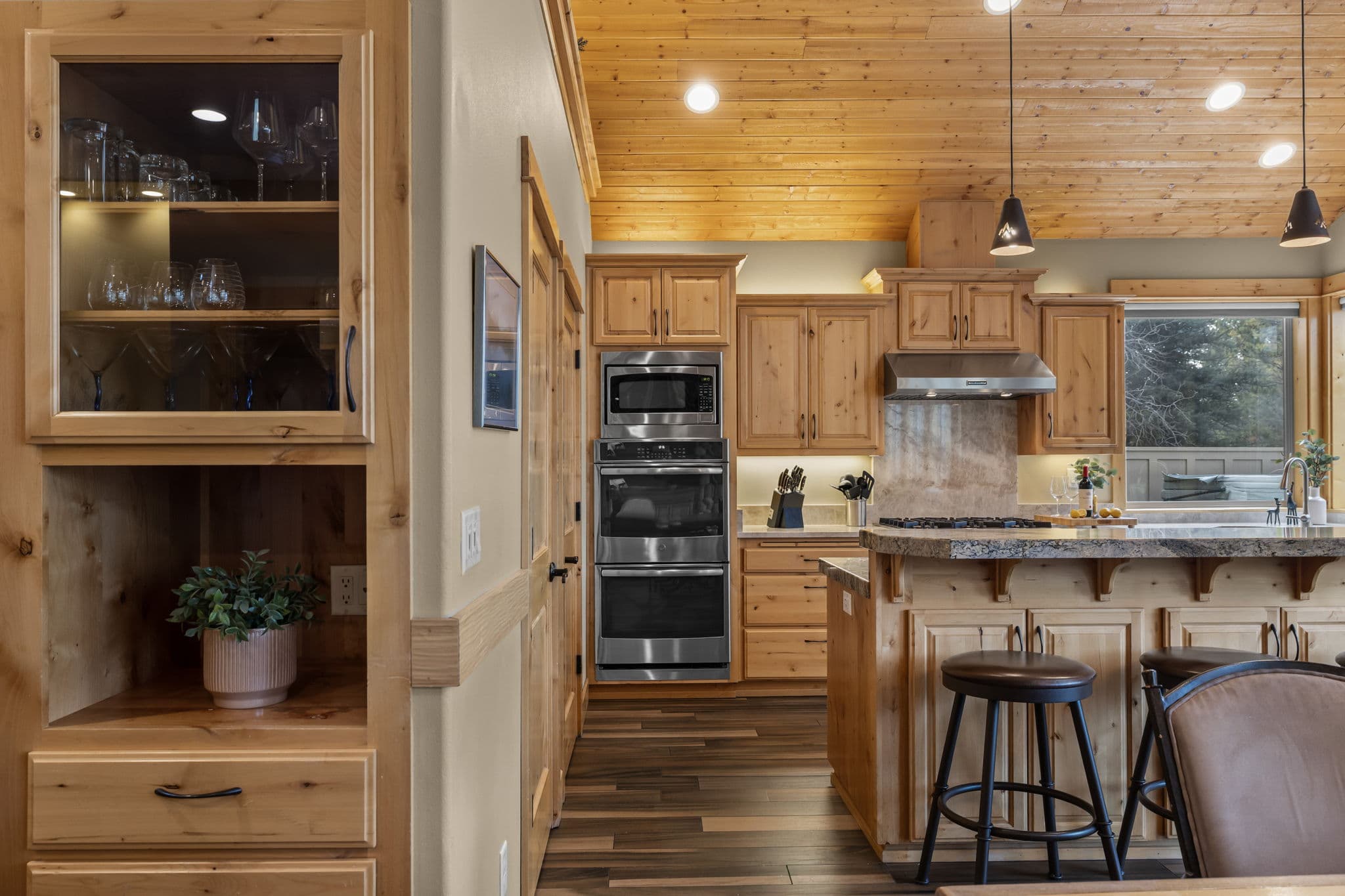 sunriver-vacation-rental-chef-kitchen.jpg