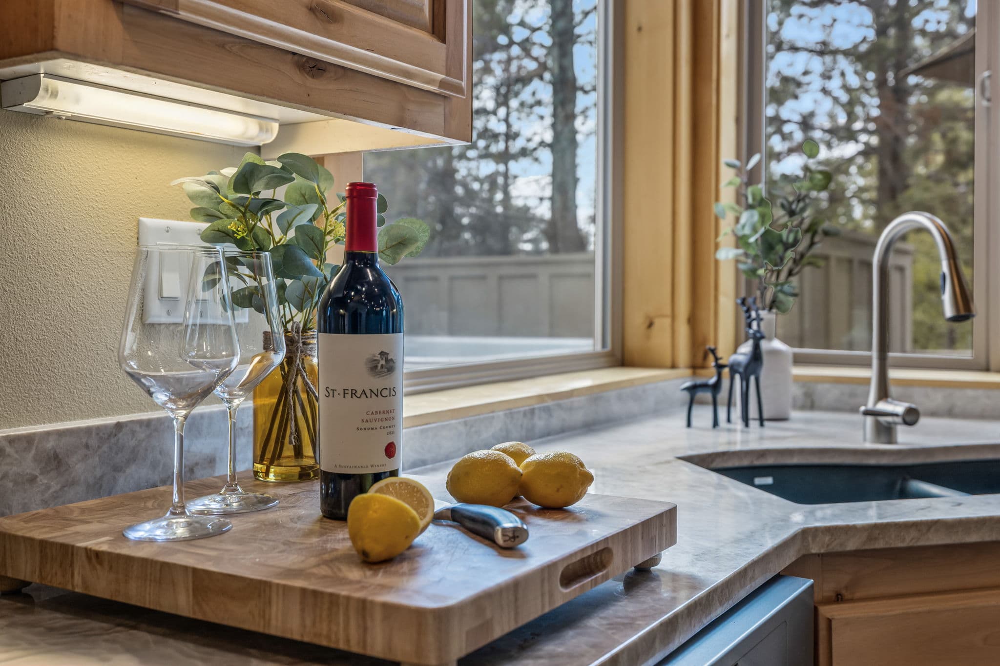 sunriver-vacation-rental-chef-kitchen.jpg