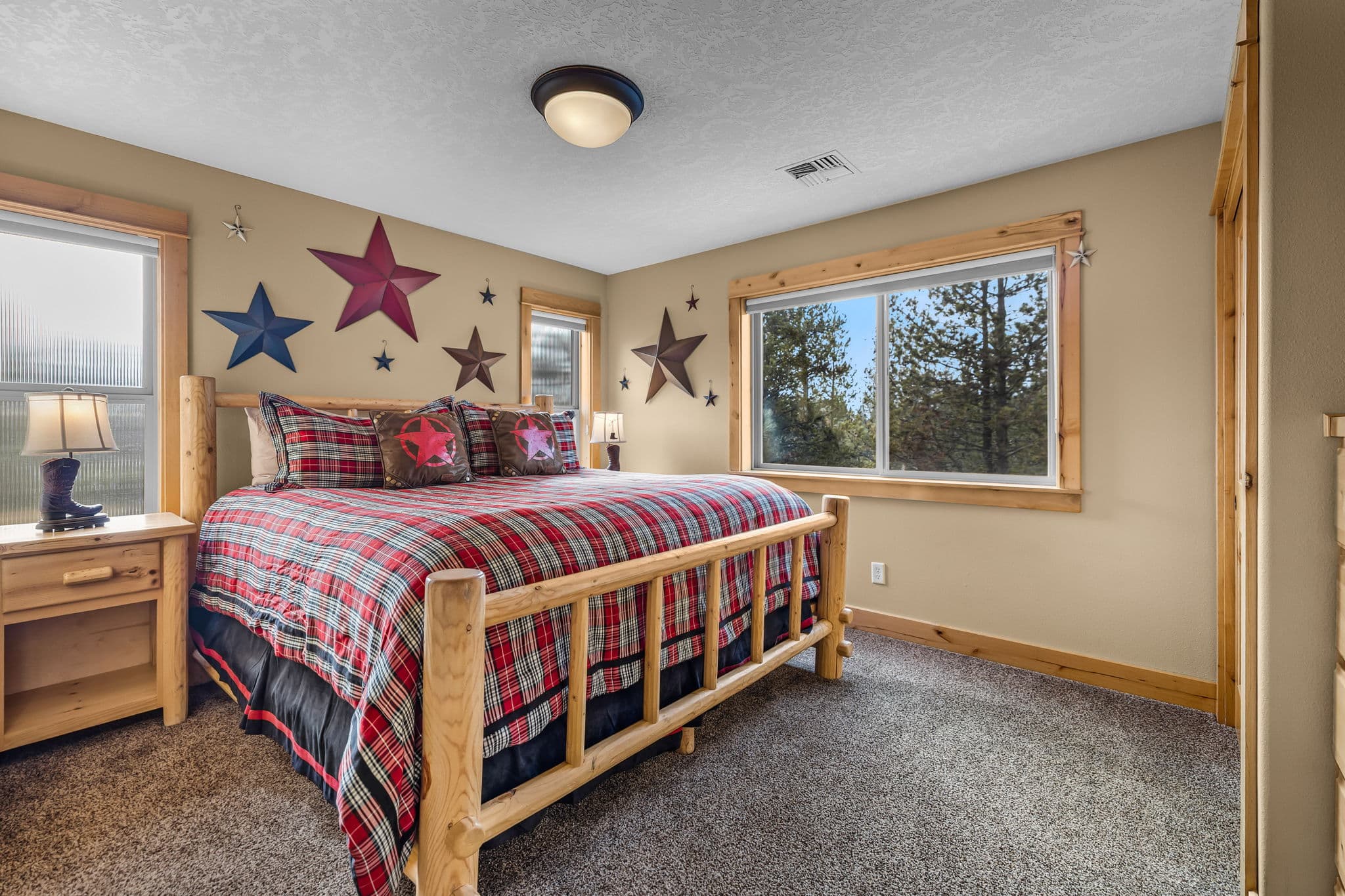 sunriver-vacation-rental-king-suite.jpg