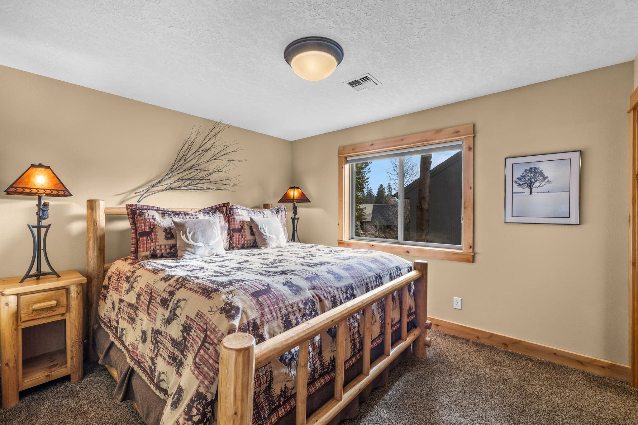 sunriver-vacation-rental-king-suite.jpg