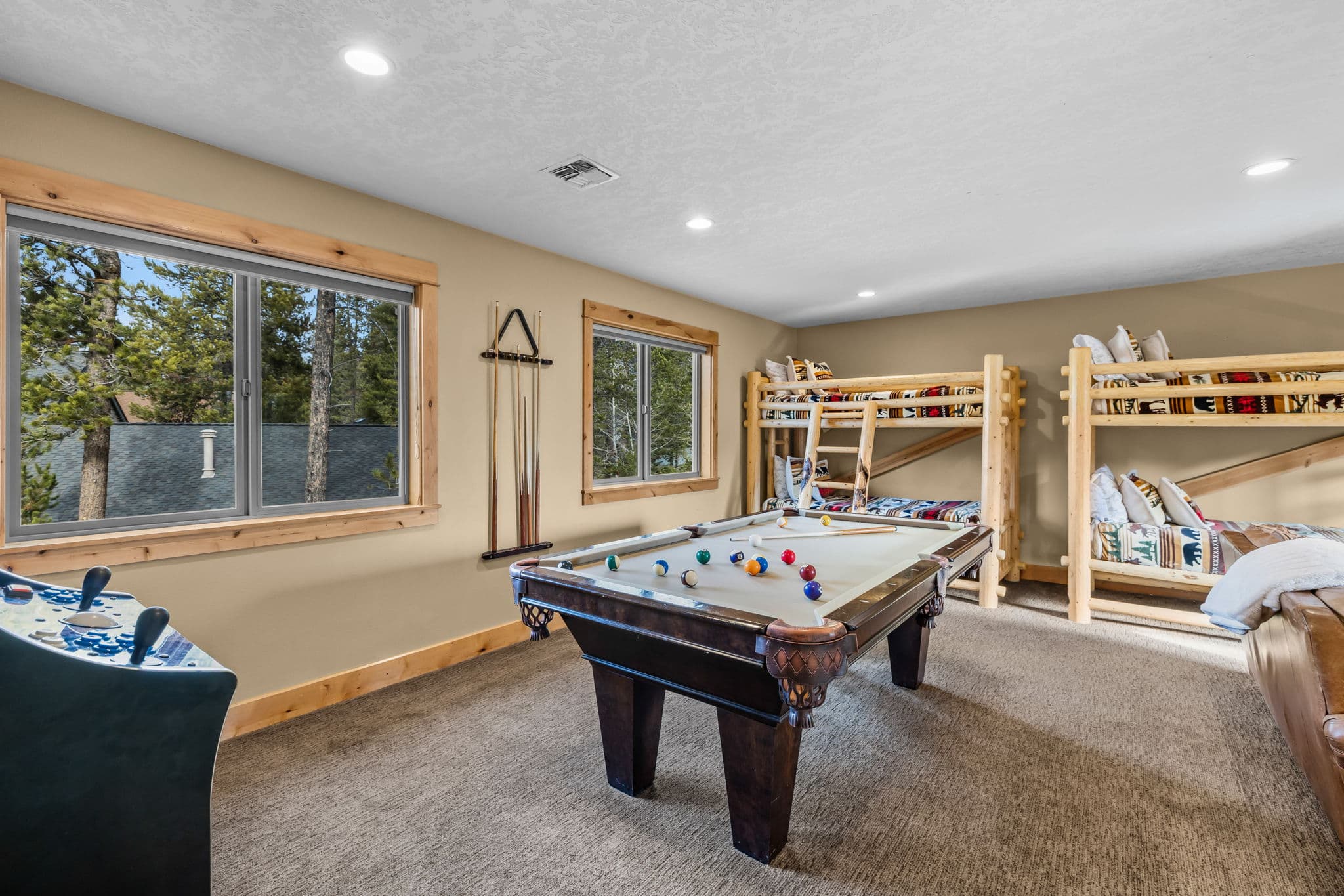 sunriver-vacation-home-game-room.jpg
