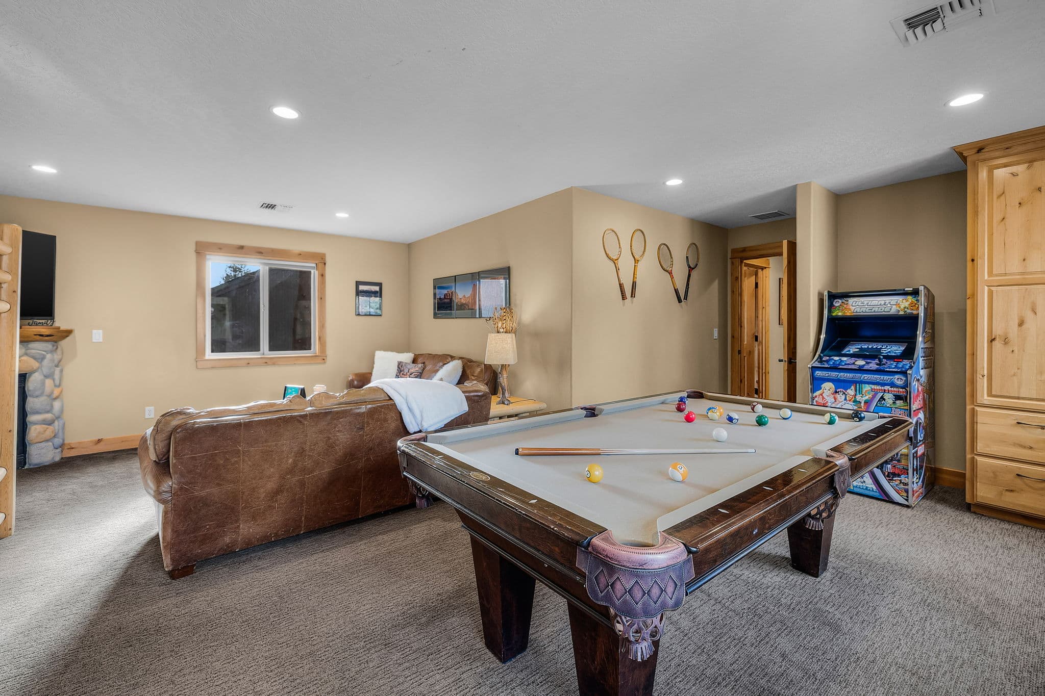 sunriver-vacation-home-game-room.jpg