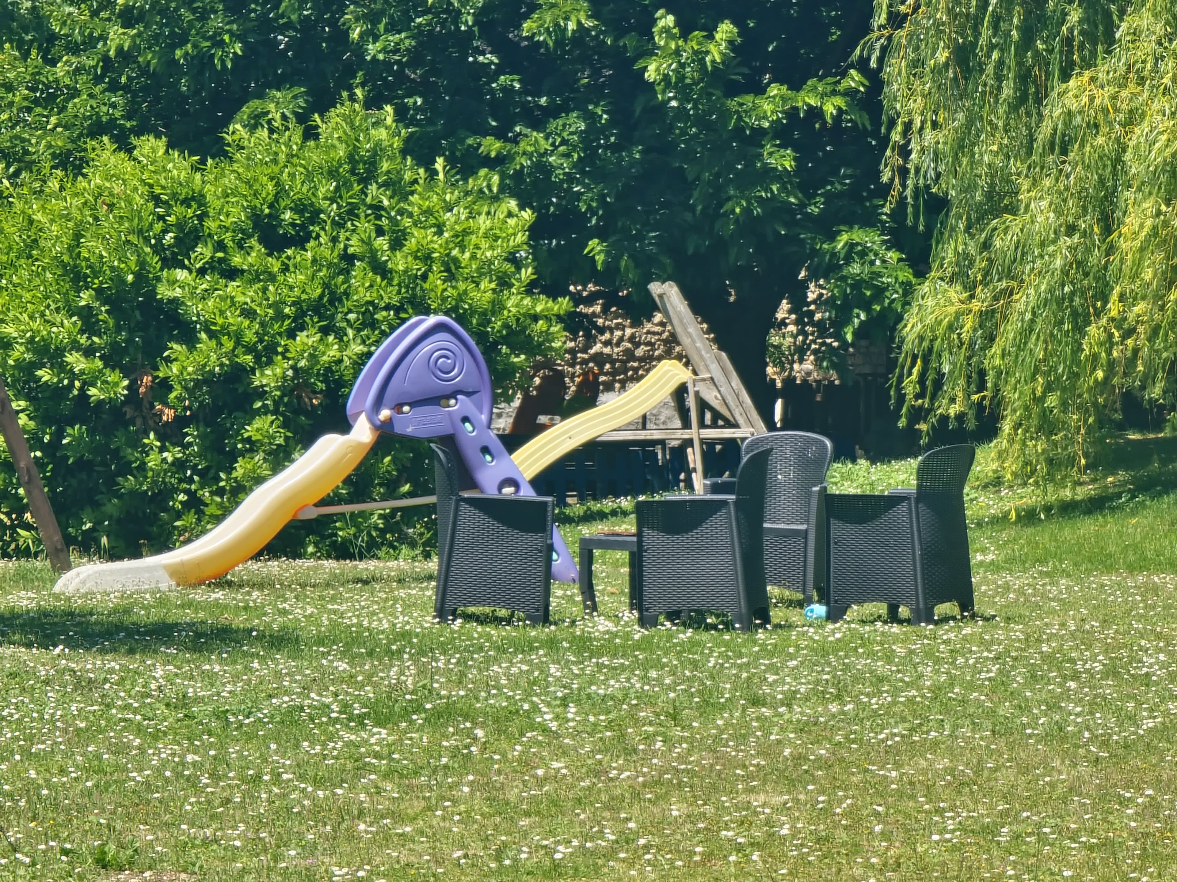 02 toboggan tables picnic