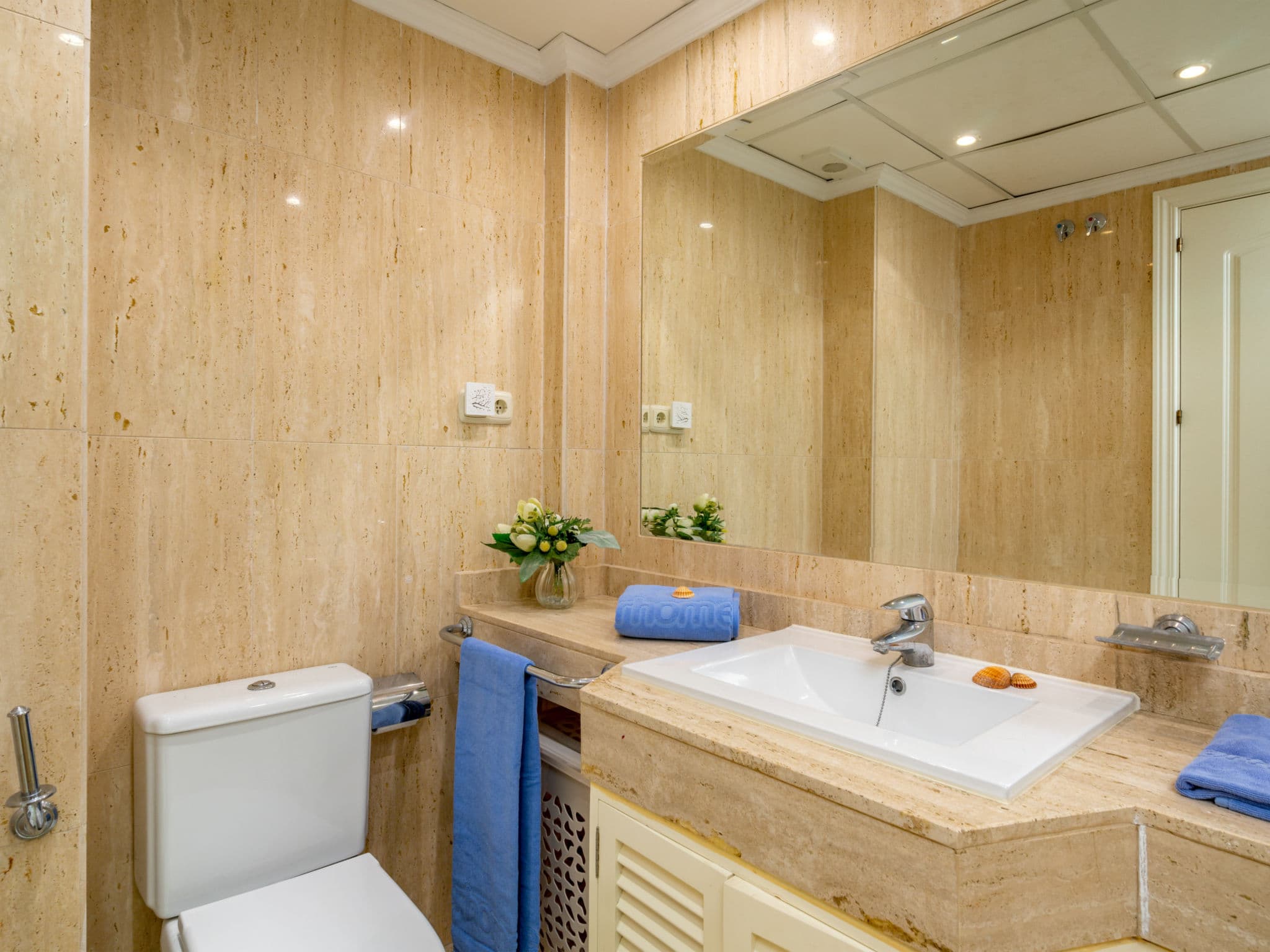 Bathroom / Wellness