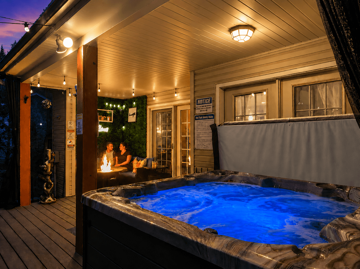Evenings made magical 🌙 From the glowing hot tub to the crackling fire pit and string lights above, every corner invites you to relax, laugh, and make unforgettable memories.