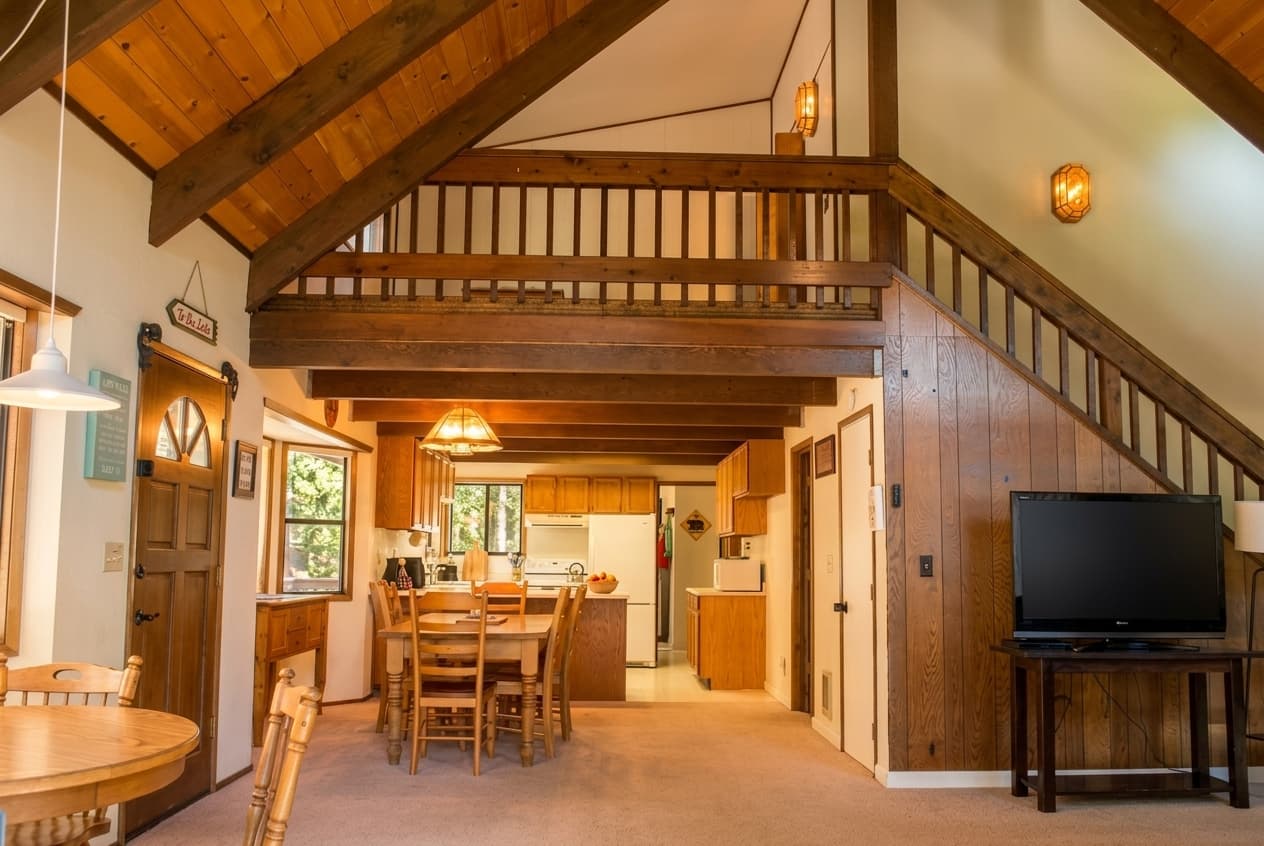 003 Living Dining Area
