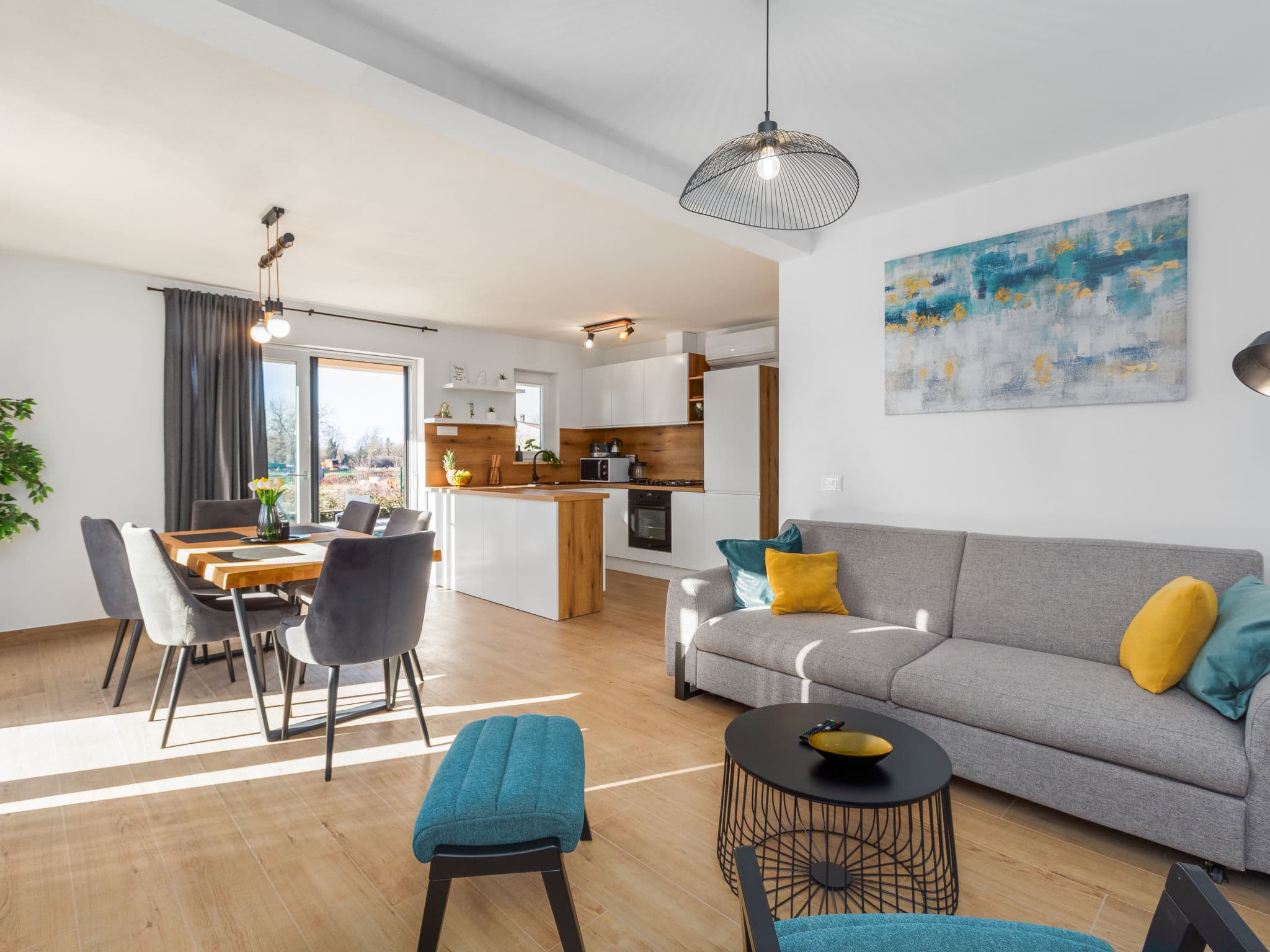 Kitchen / Dining Room