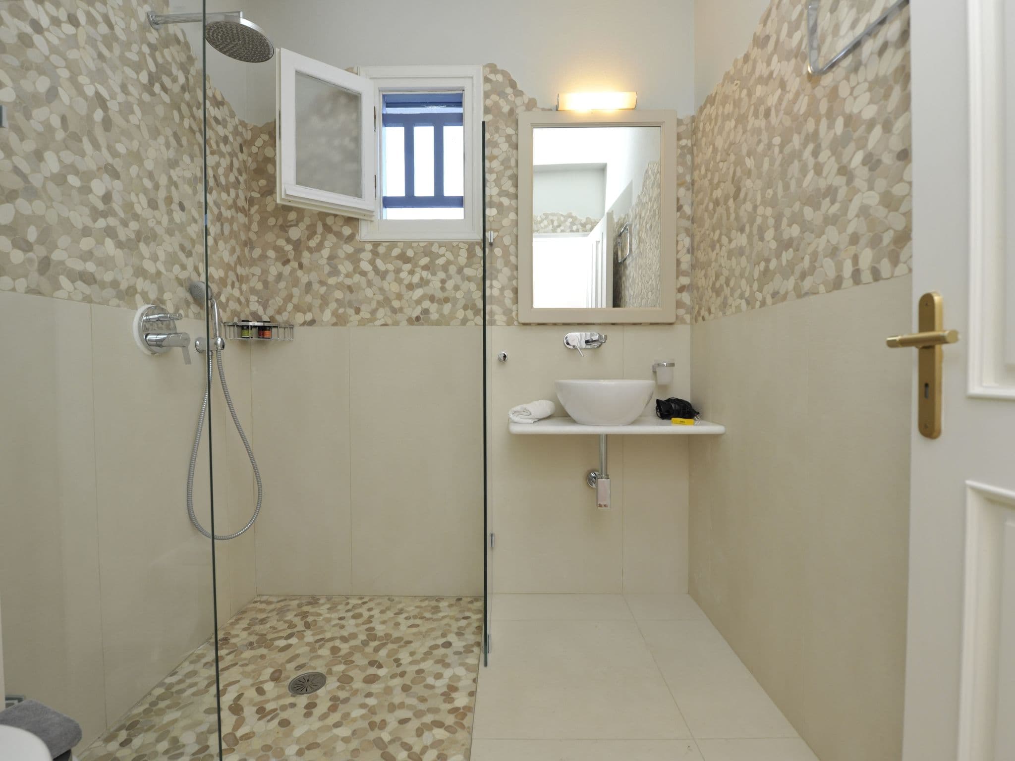 Gallery Image 10