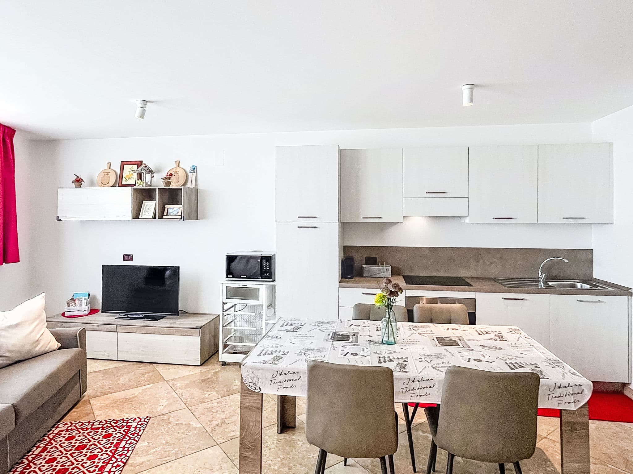 Kitchen / Dining Room