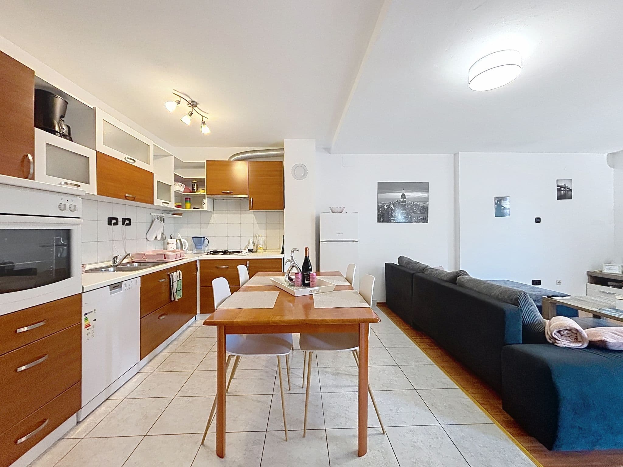 Kitchen / Dining Room