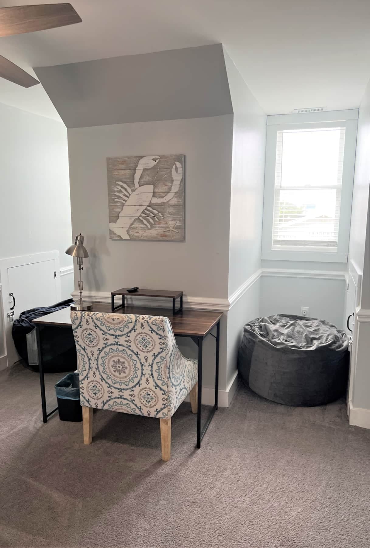3rd Bedroom-Queen Bunk Beds w/ Smart TV and Work Station