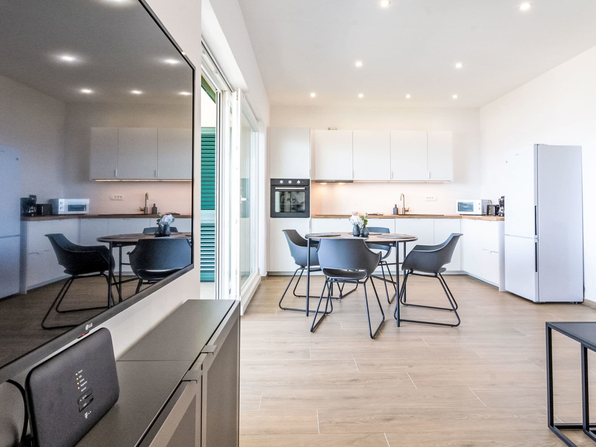 Kitchen / Dining Room