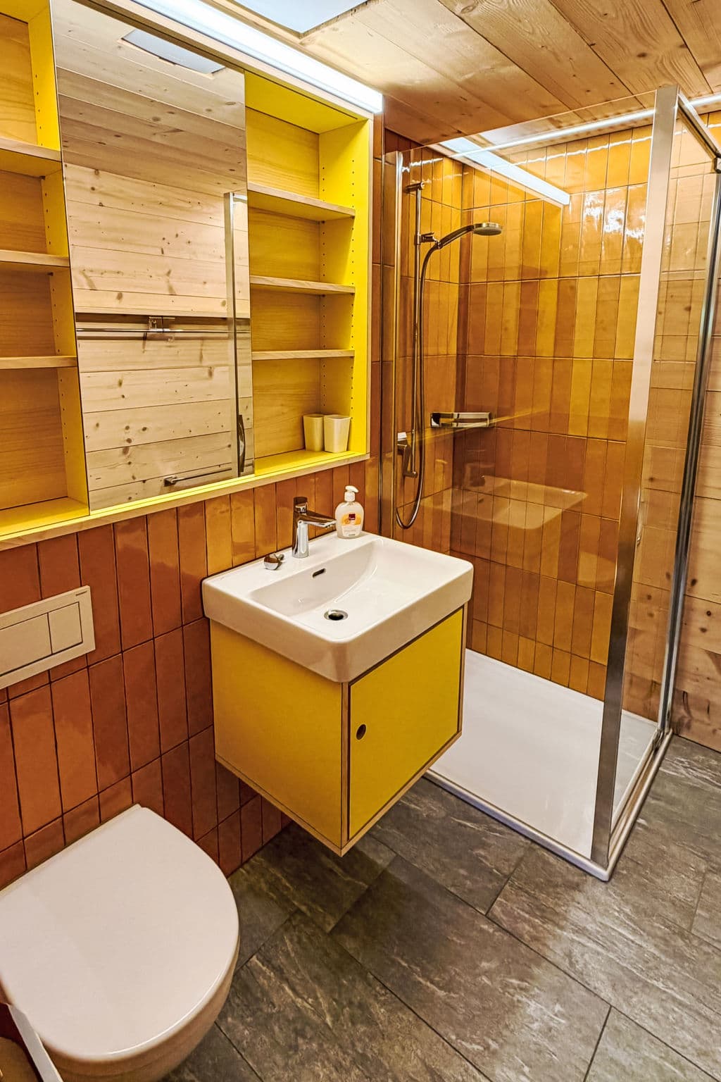 Bathroom / Wellness