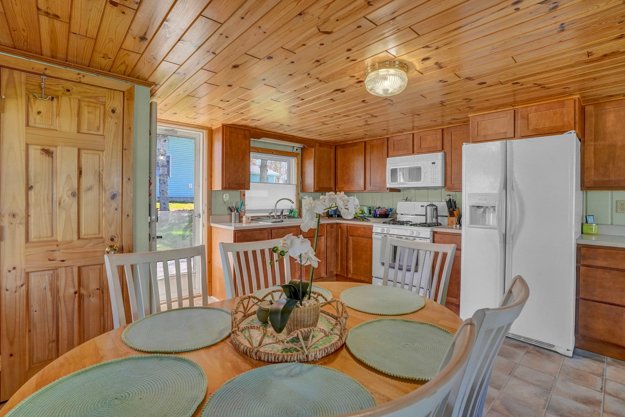 Dining Area/Kitchen
