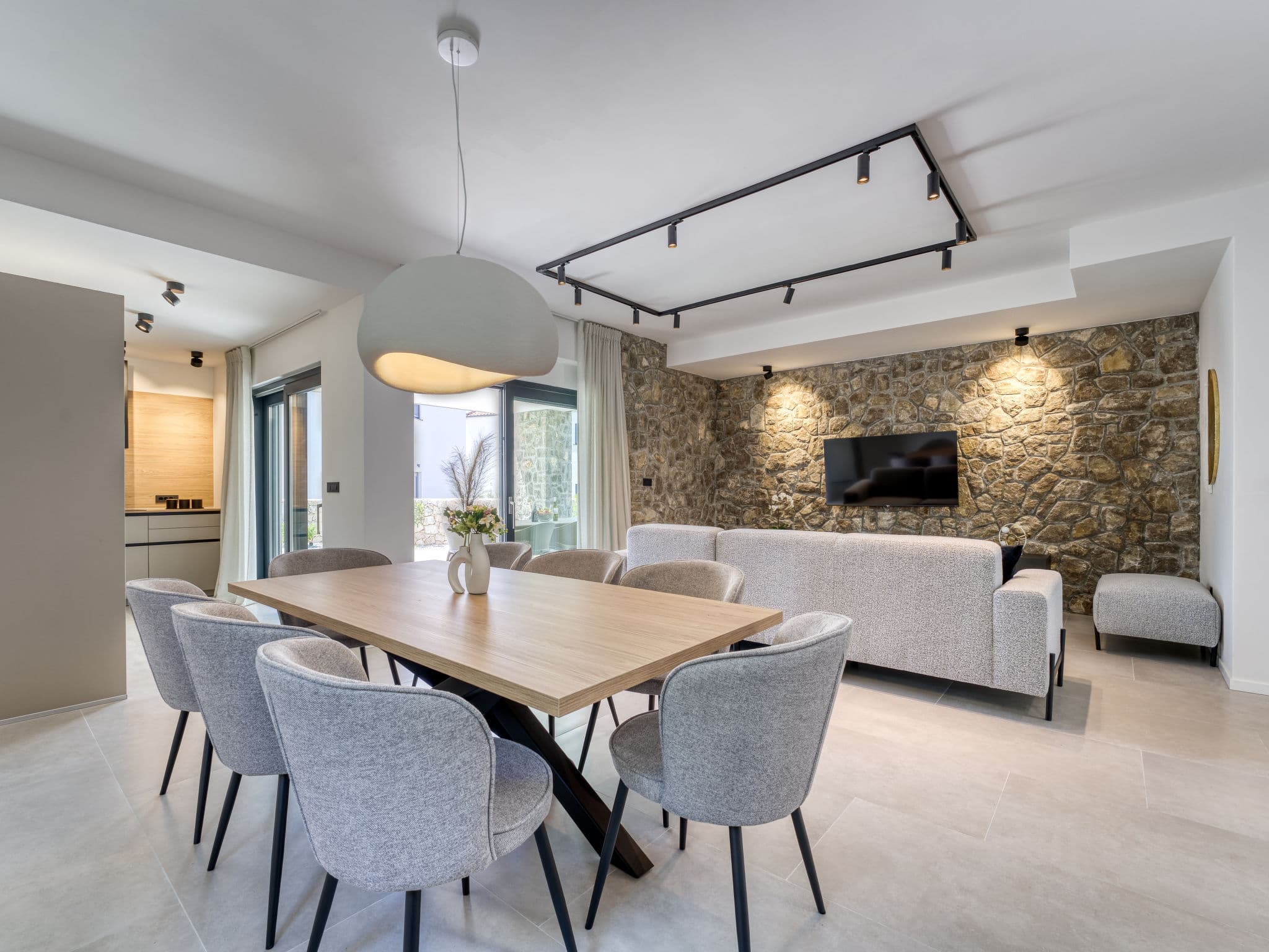 Kitchen / Dining Room