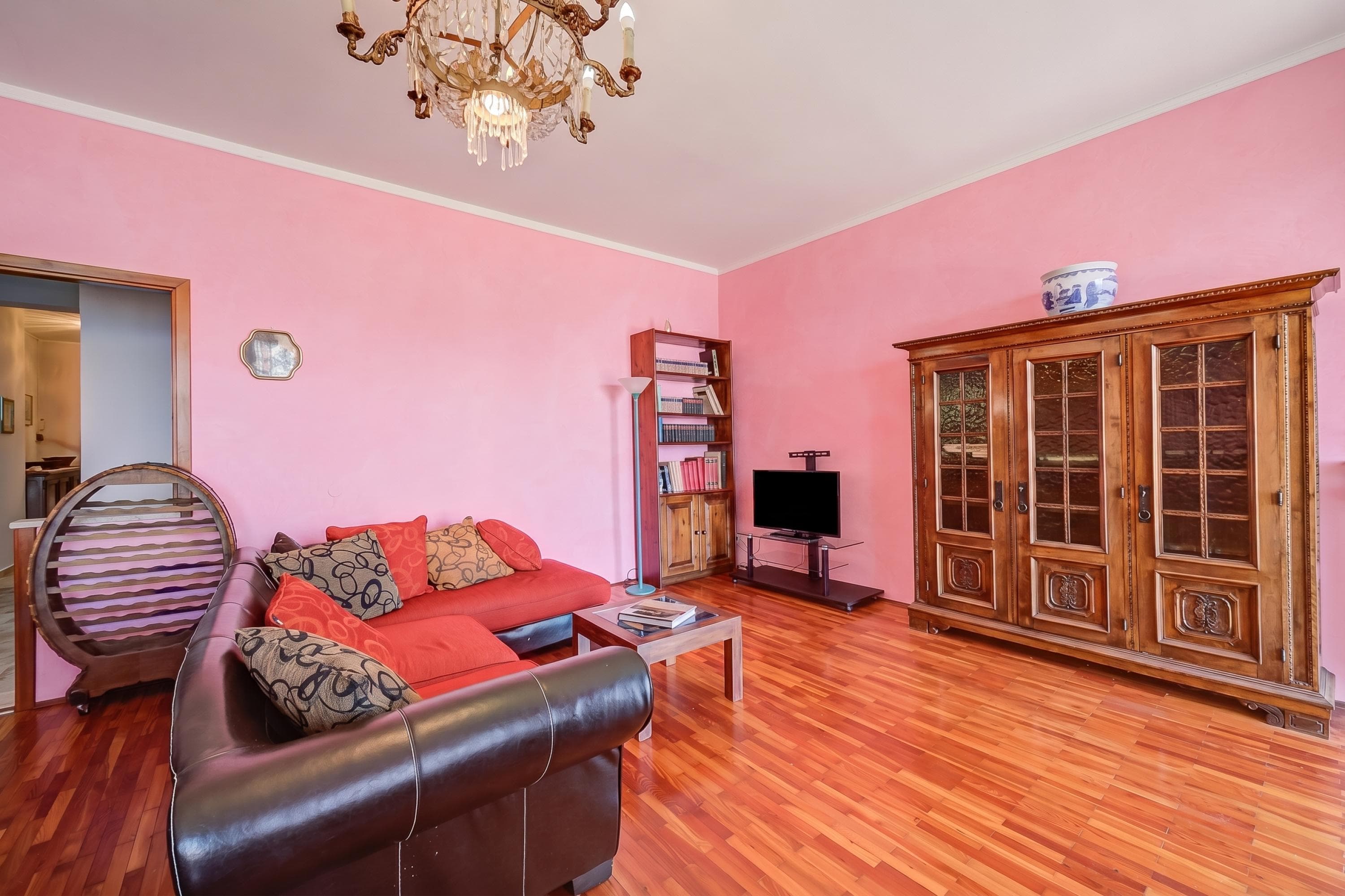 Gallery Image 13