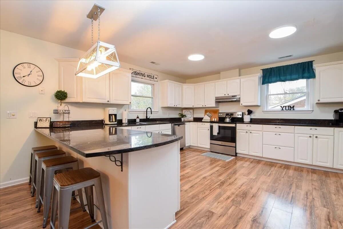 Fast WiFi, breakfast-bar seating, and the basic essential you need to enjoy your morning coffee and to cook in. breakfast bar, barstool seating, fast WiFi, free WiFi, stainless appliances, skylights, eat-in kitchen, all cooking essentials