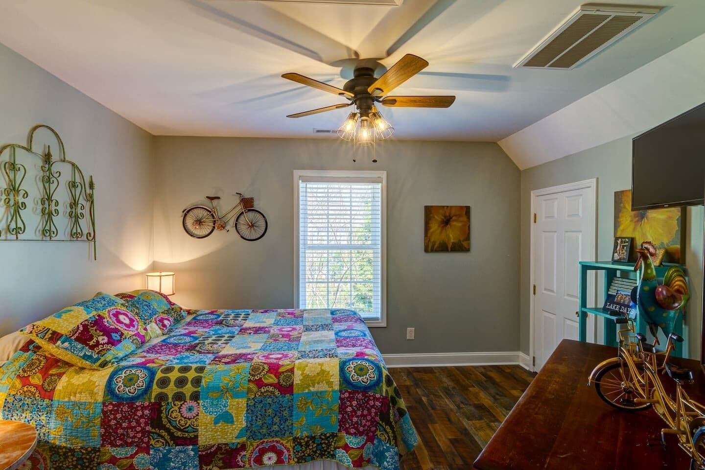 Upstairs bedroom #2