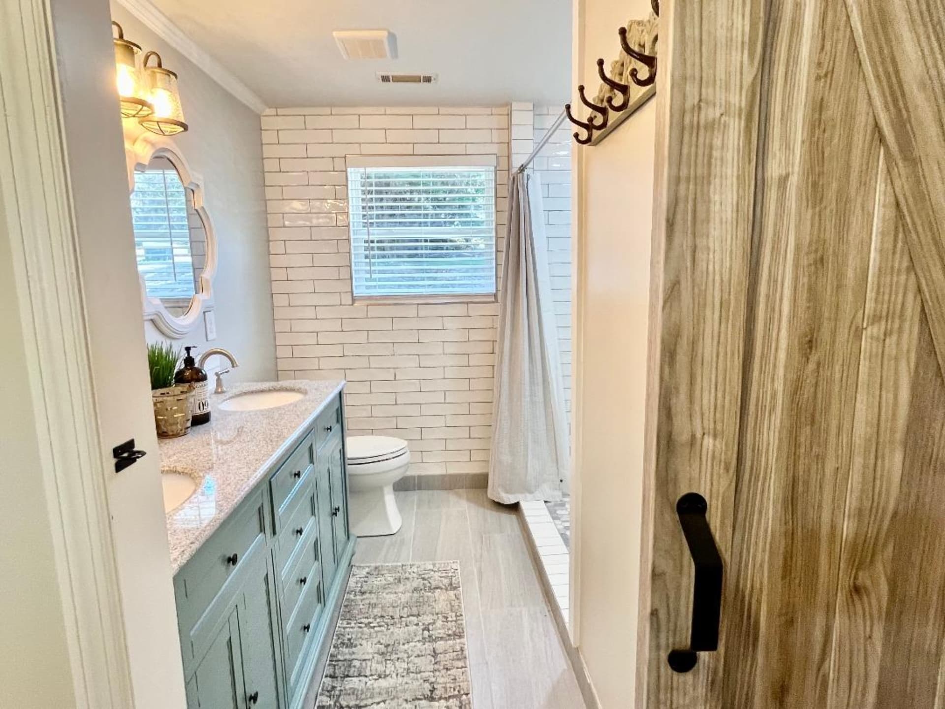 Main bathroom