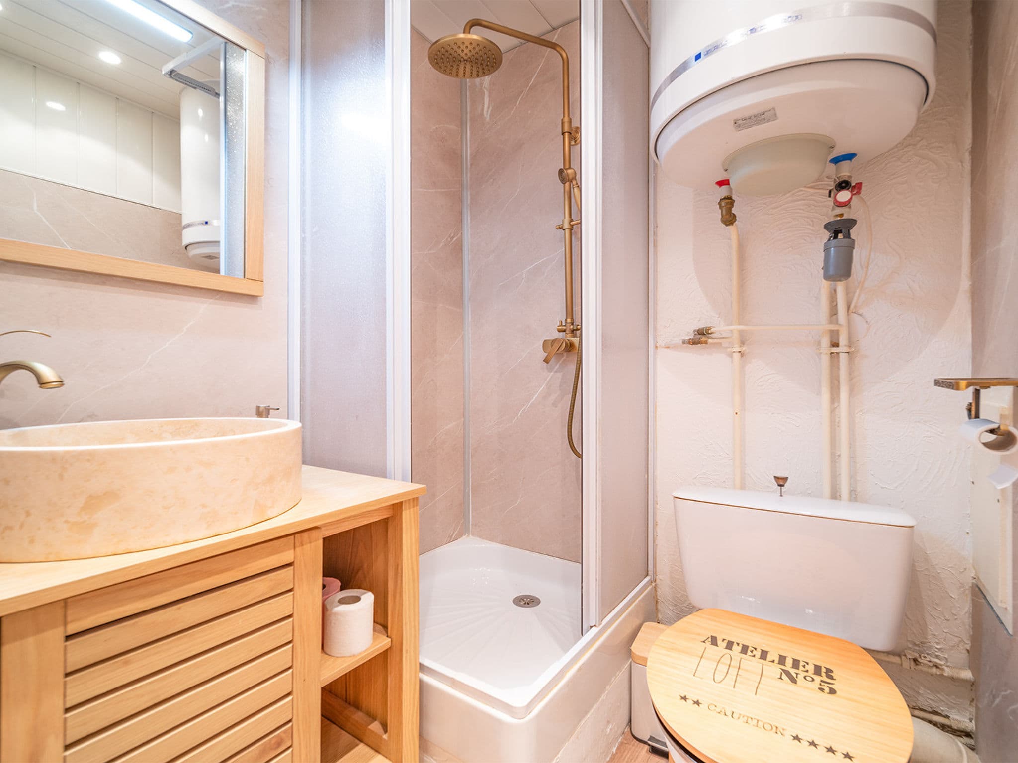 Bathroom / Wellness