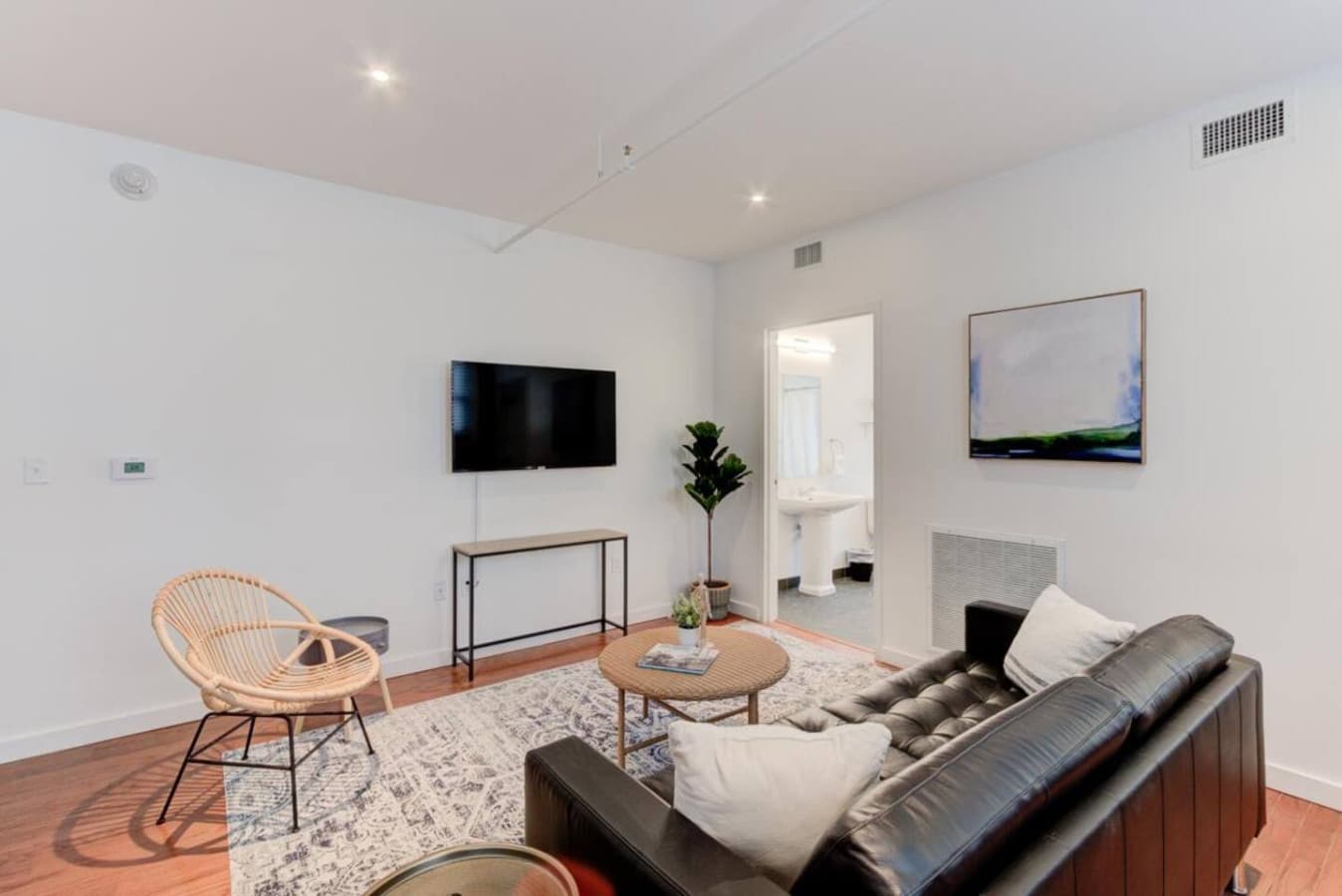 Unwind and lighten your mood when you are stuck in the blues. Plus point for a highly comfy couch, sit back, relax, and watch the new Netflix series.