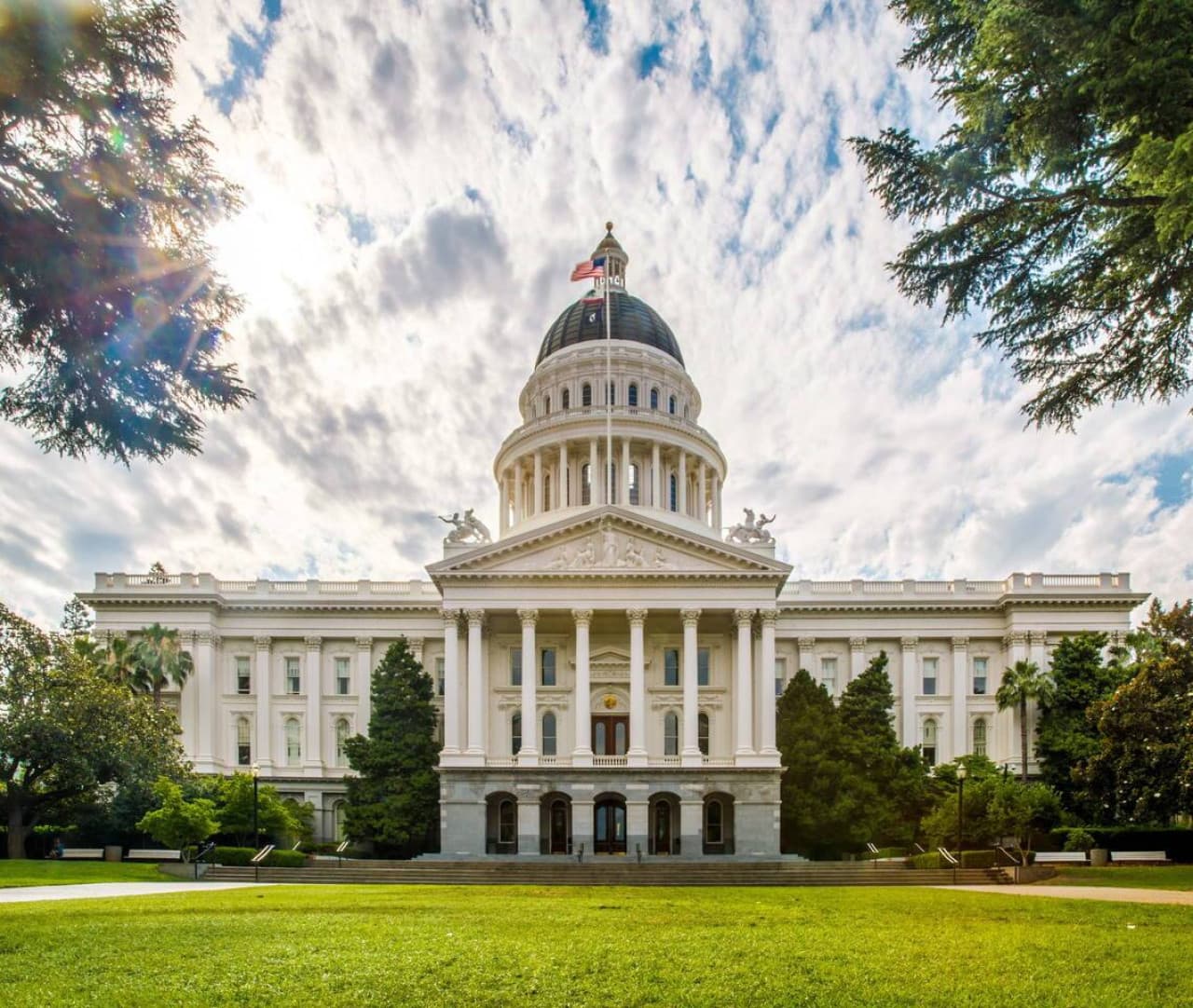Take a short 5 minute drive to the heart of California’s government at the State Capitol.