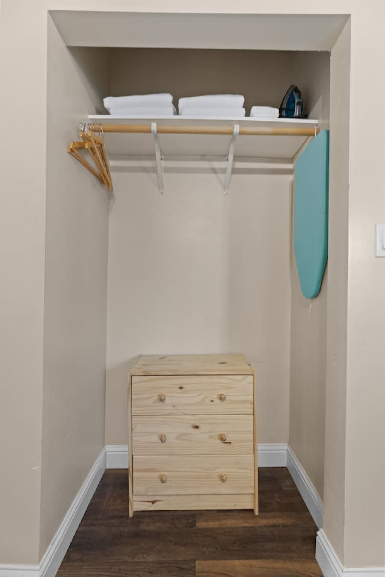 Keep your stay clutter-free with ample closet space.