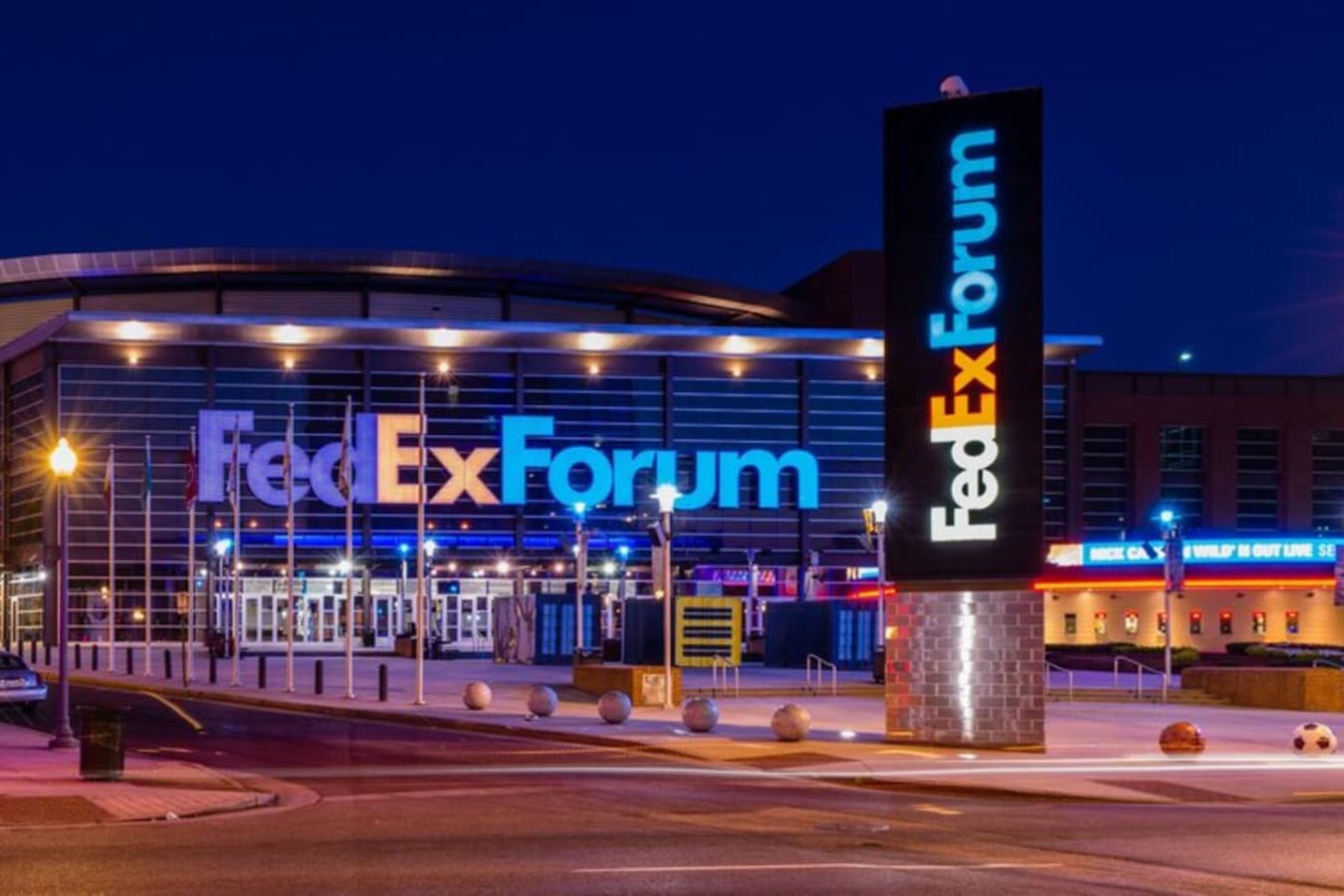 10 min walk to FedEx Forum: The heart of Memphis sports and entertainment.