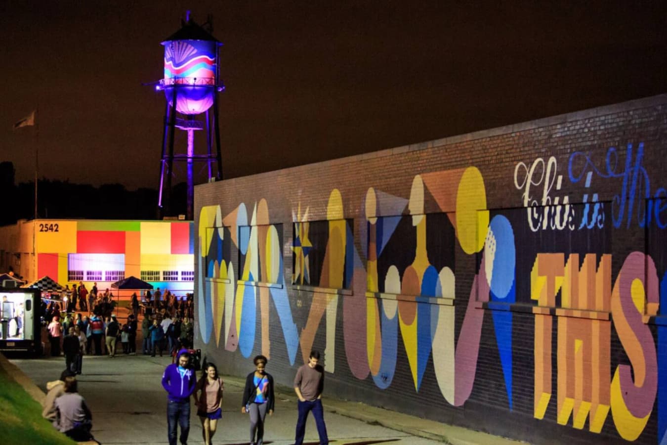 Arts and murals at Broad Ave.