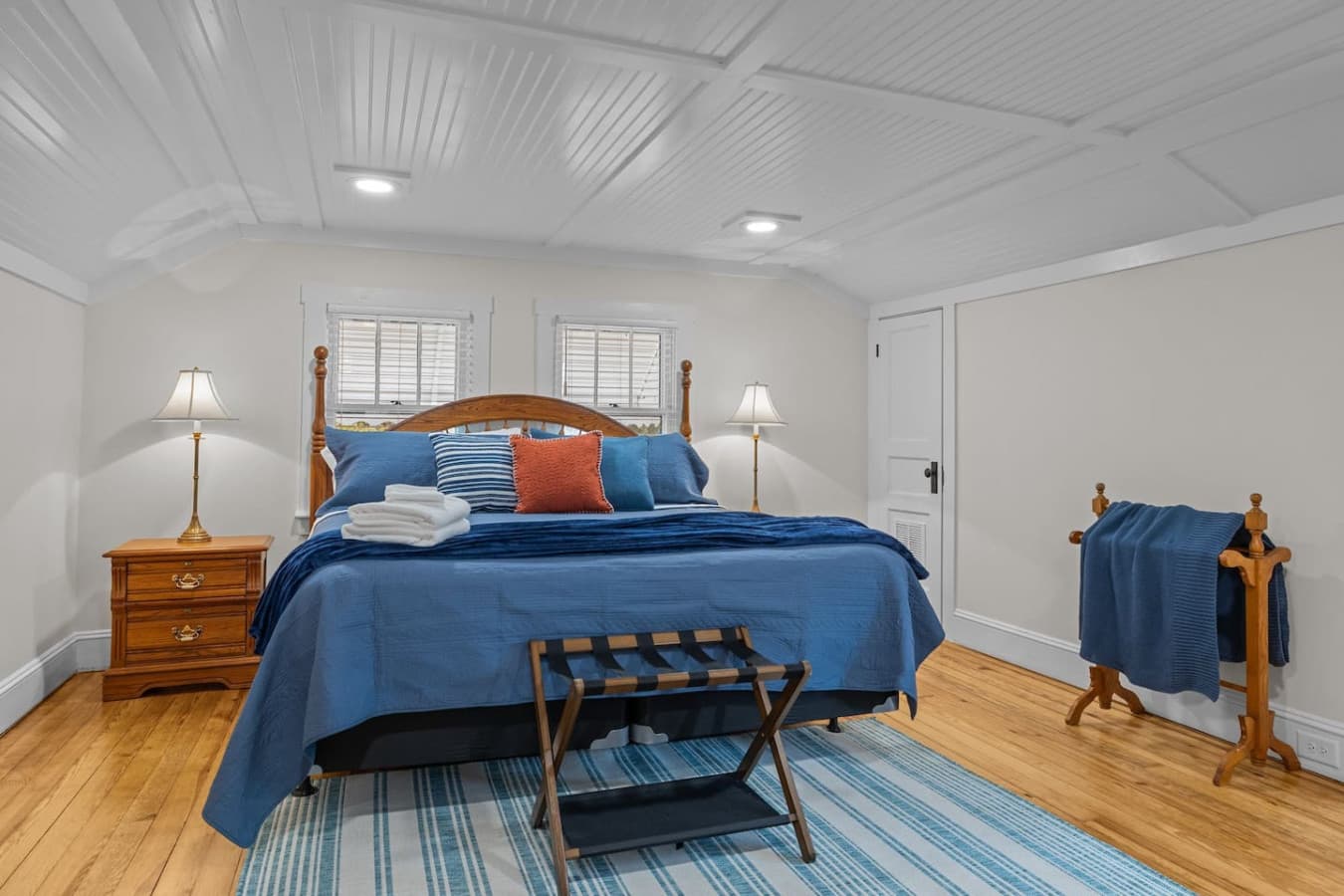 Drift off in this spacious king bed, perfect for recharging after a day of coastal exploration.
