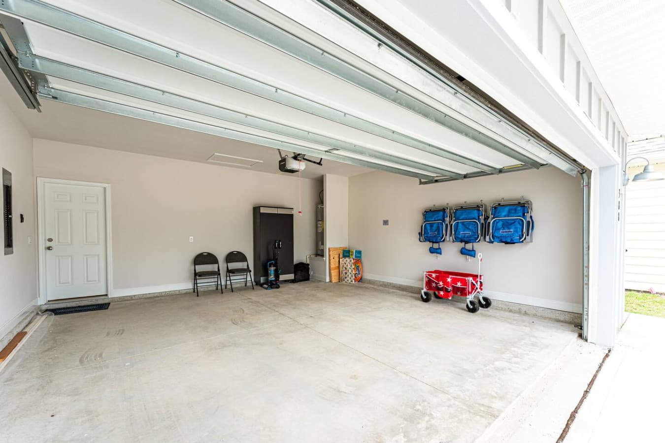 Additional two-car parking in the garage