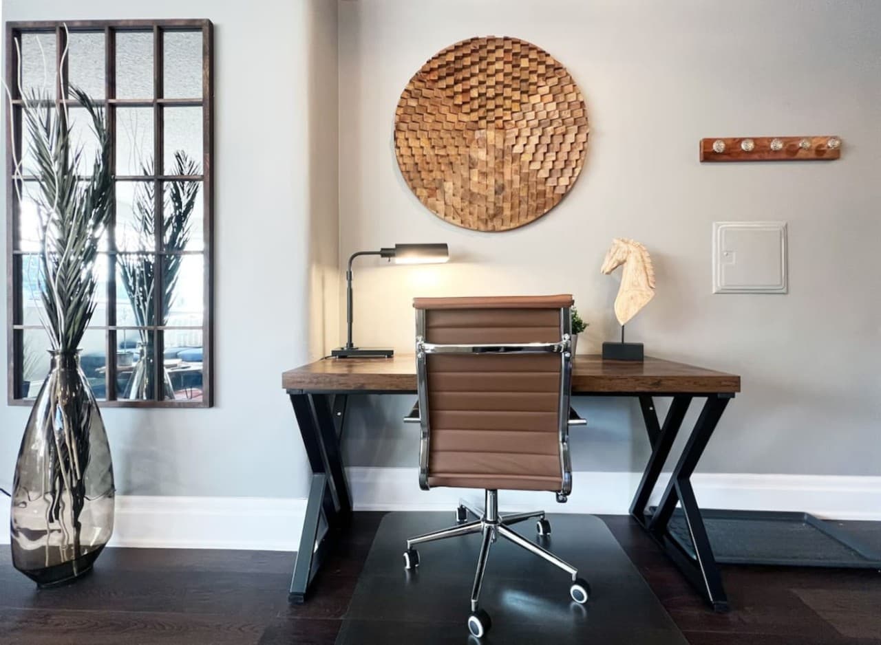 Work emails feel nicer with farmhouse vibes.