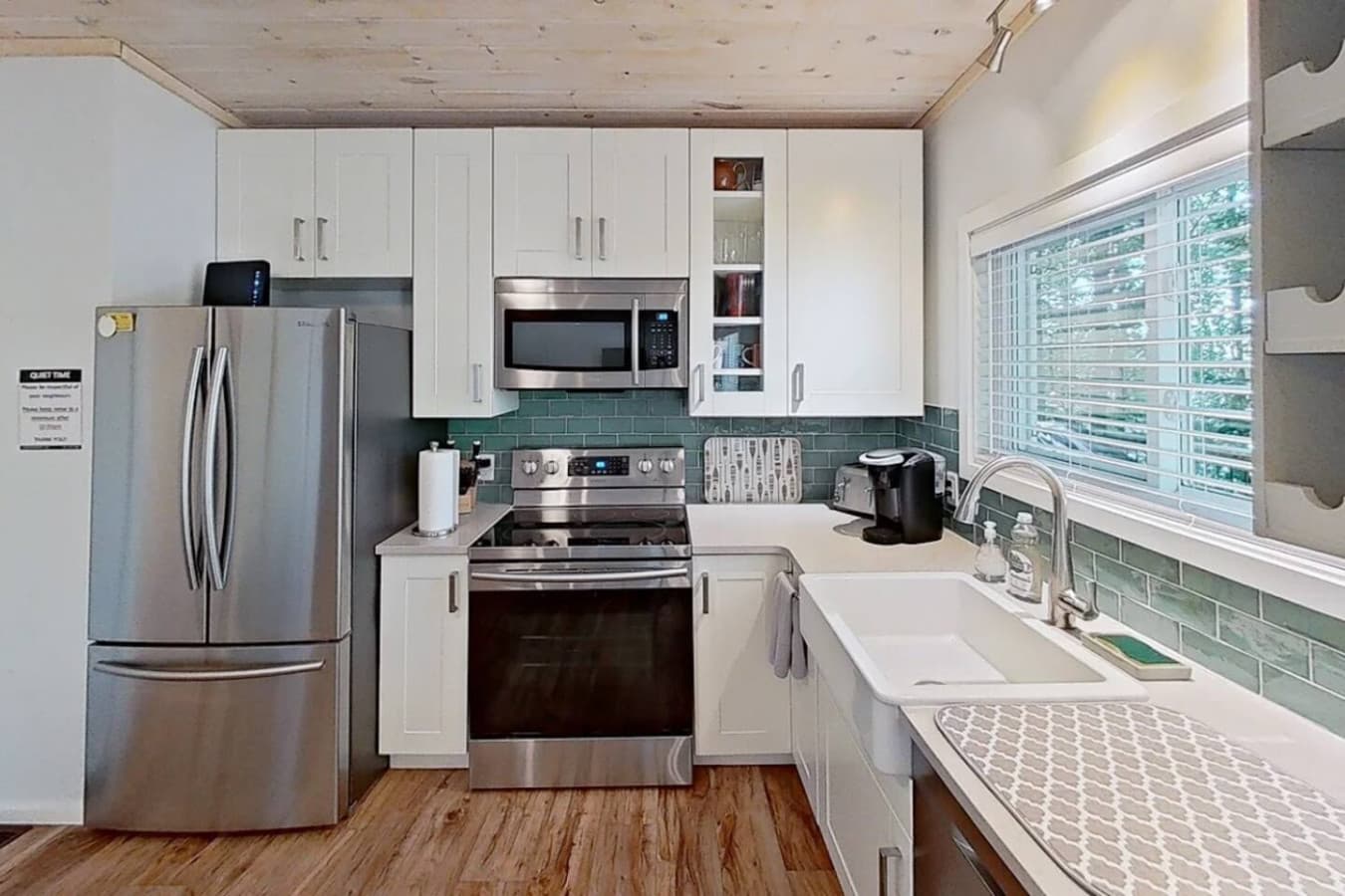 Cook up your favorites or keep it simple—this kitchen has all the essentials.